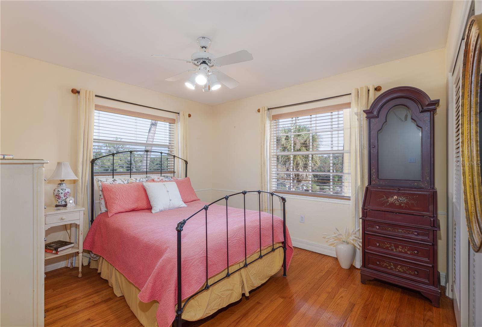 MOUNT DORA PINECREST SUB - Residential