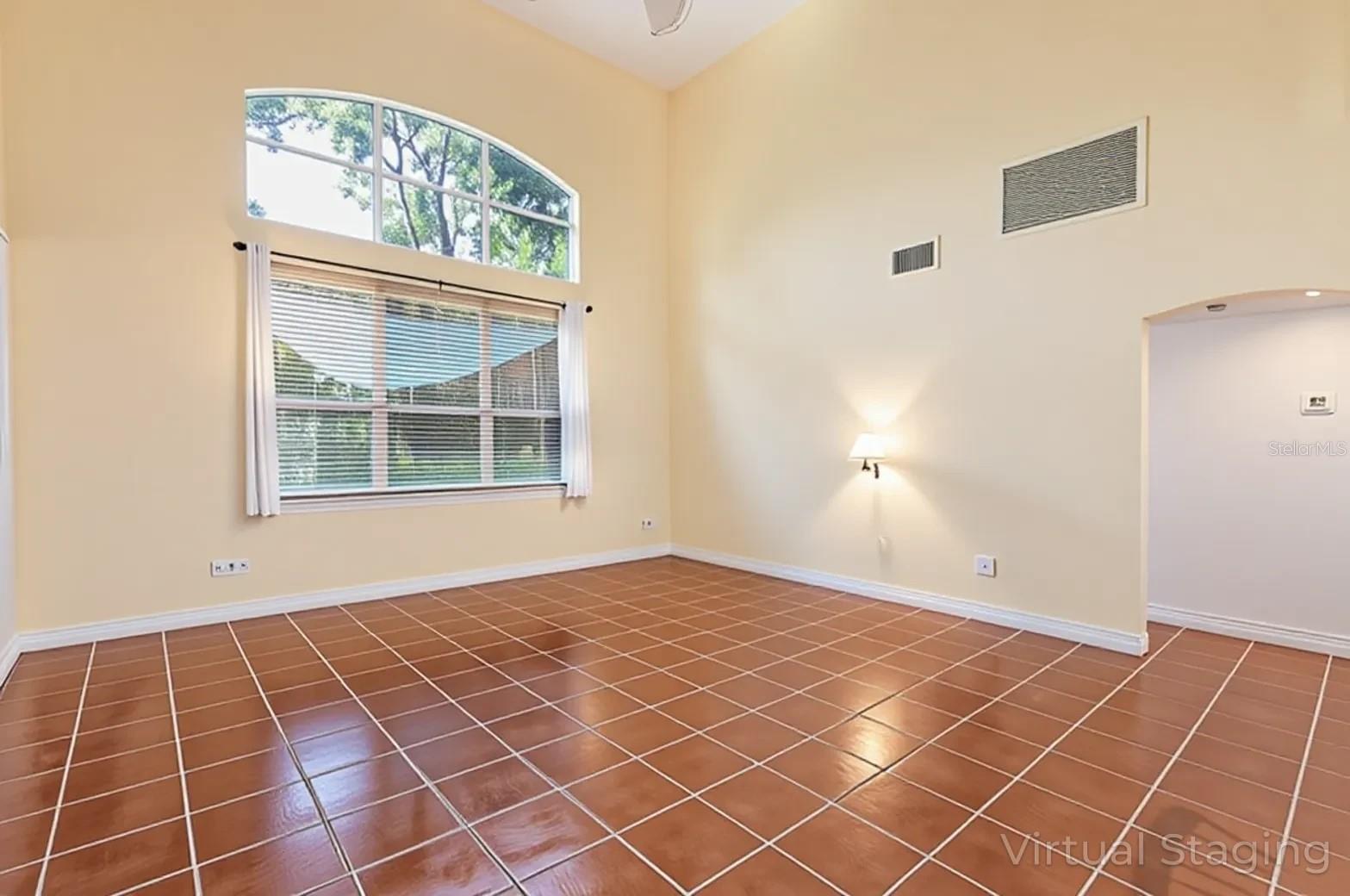 MOUNT DORA PINECREST SUB - Residential