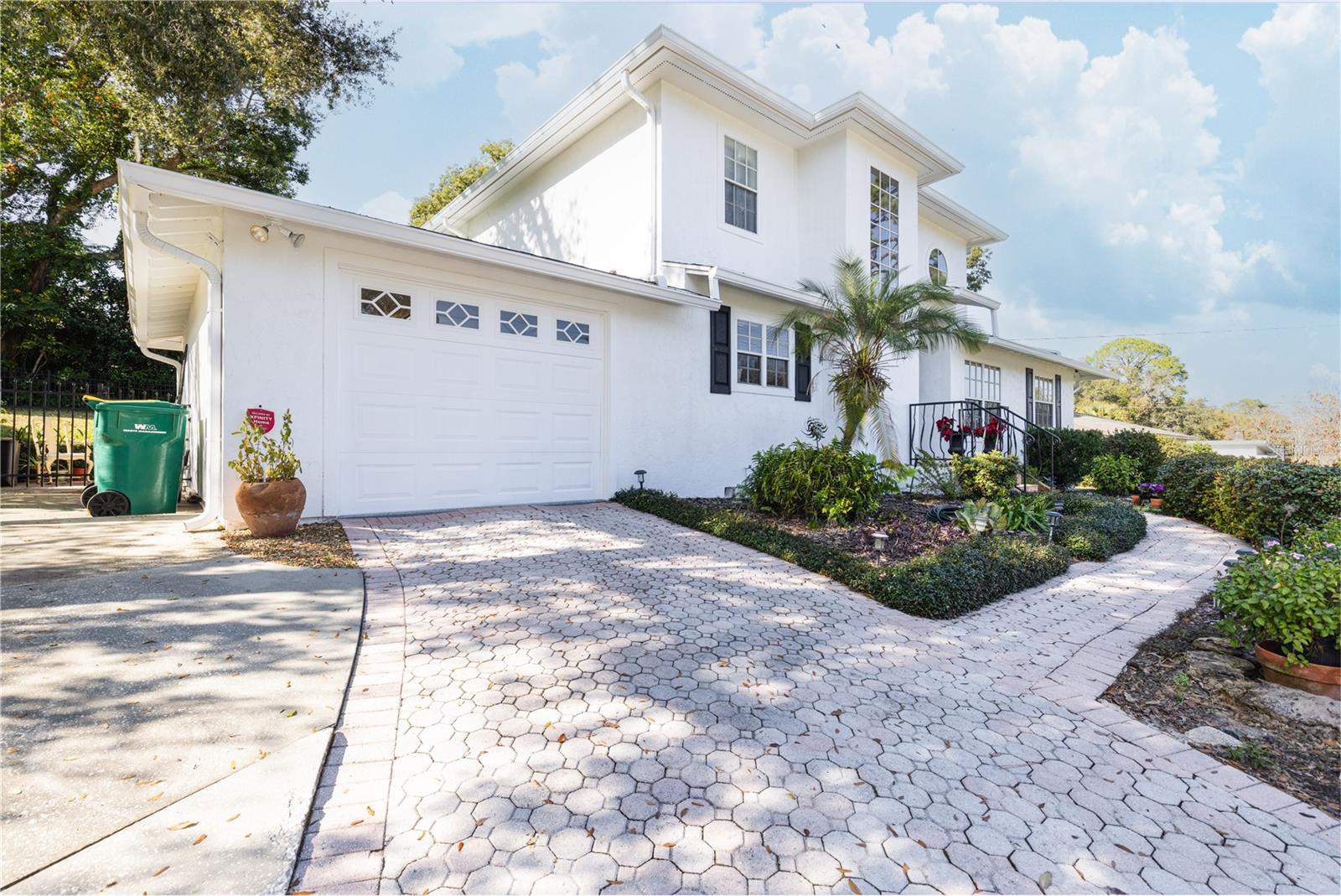 MOUNT DORA PINECREST SUB - Residential
