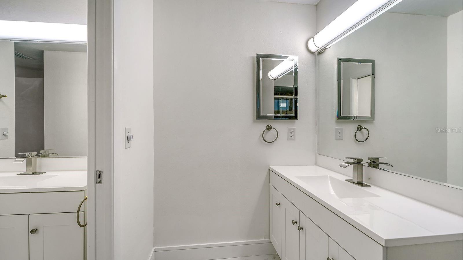 GULF GATE EAST - Residential