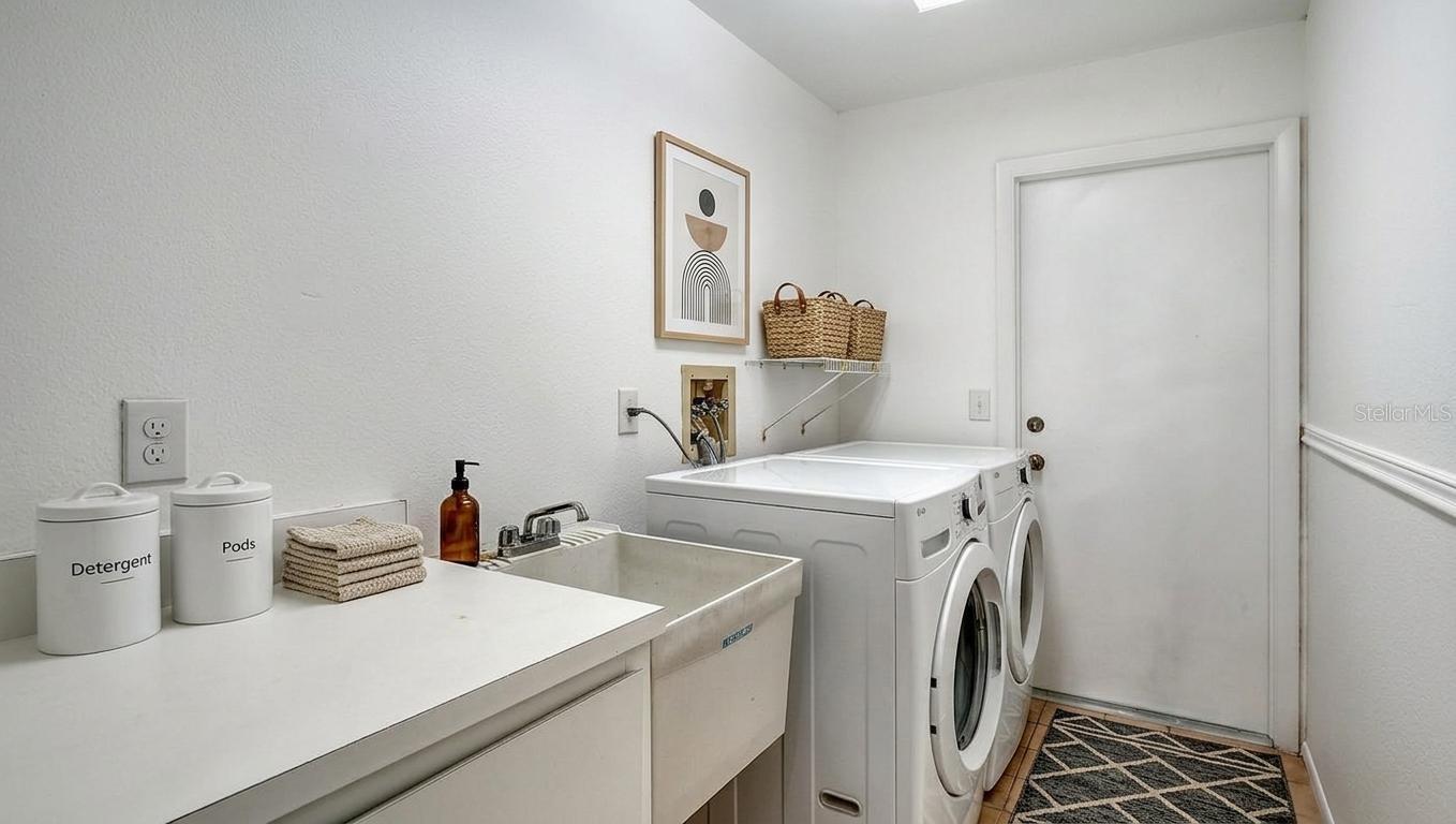 GULF GATE EAST - Residential