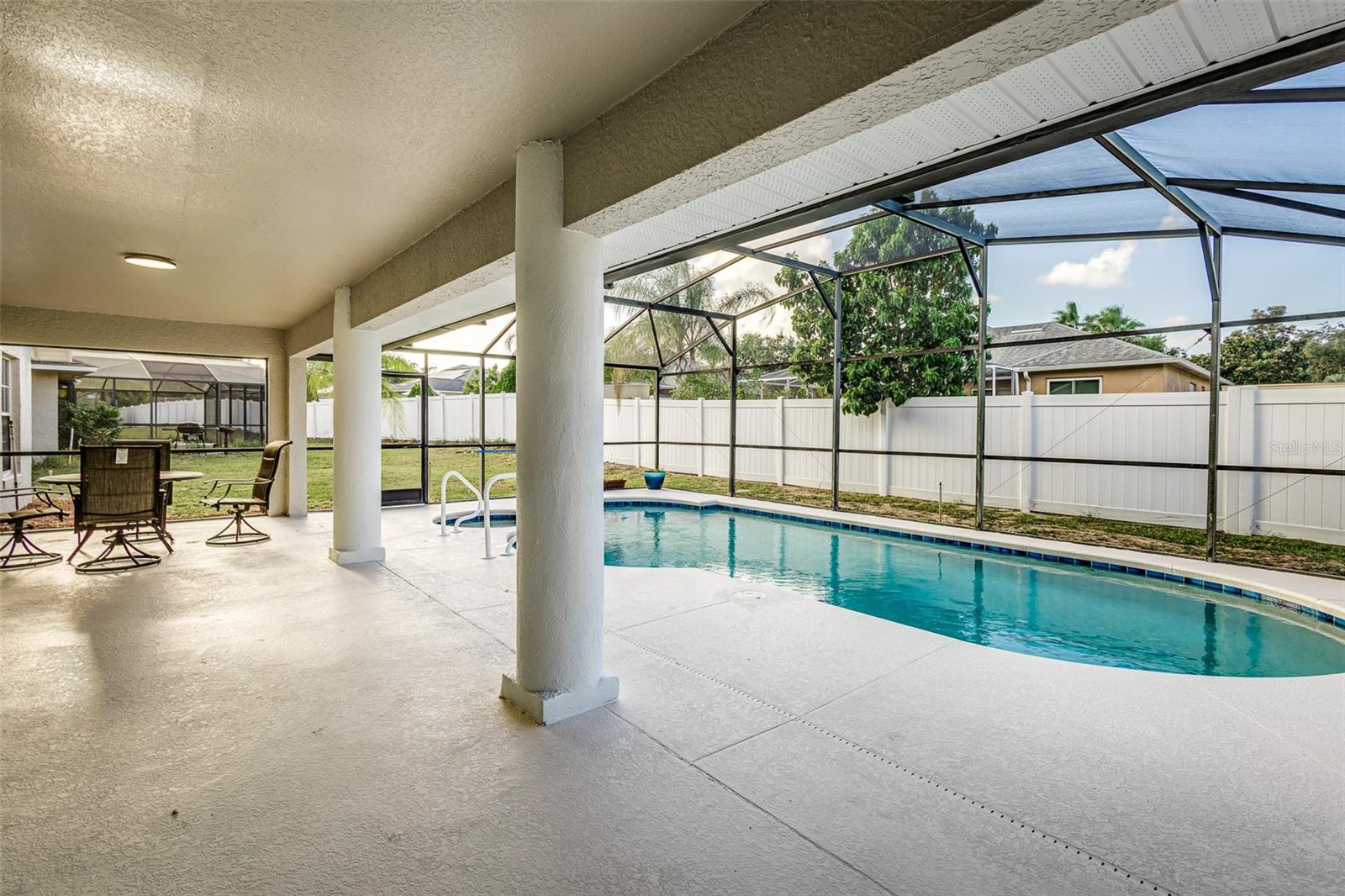 THOUSAND OAKS PH 01 - Residential