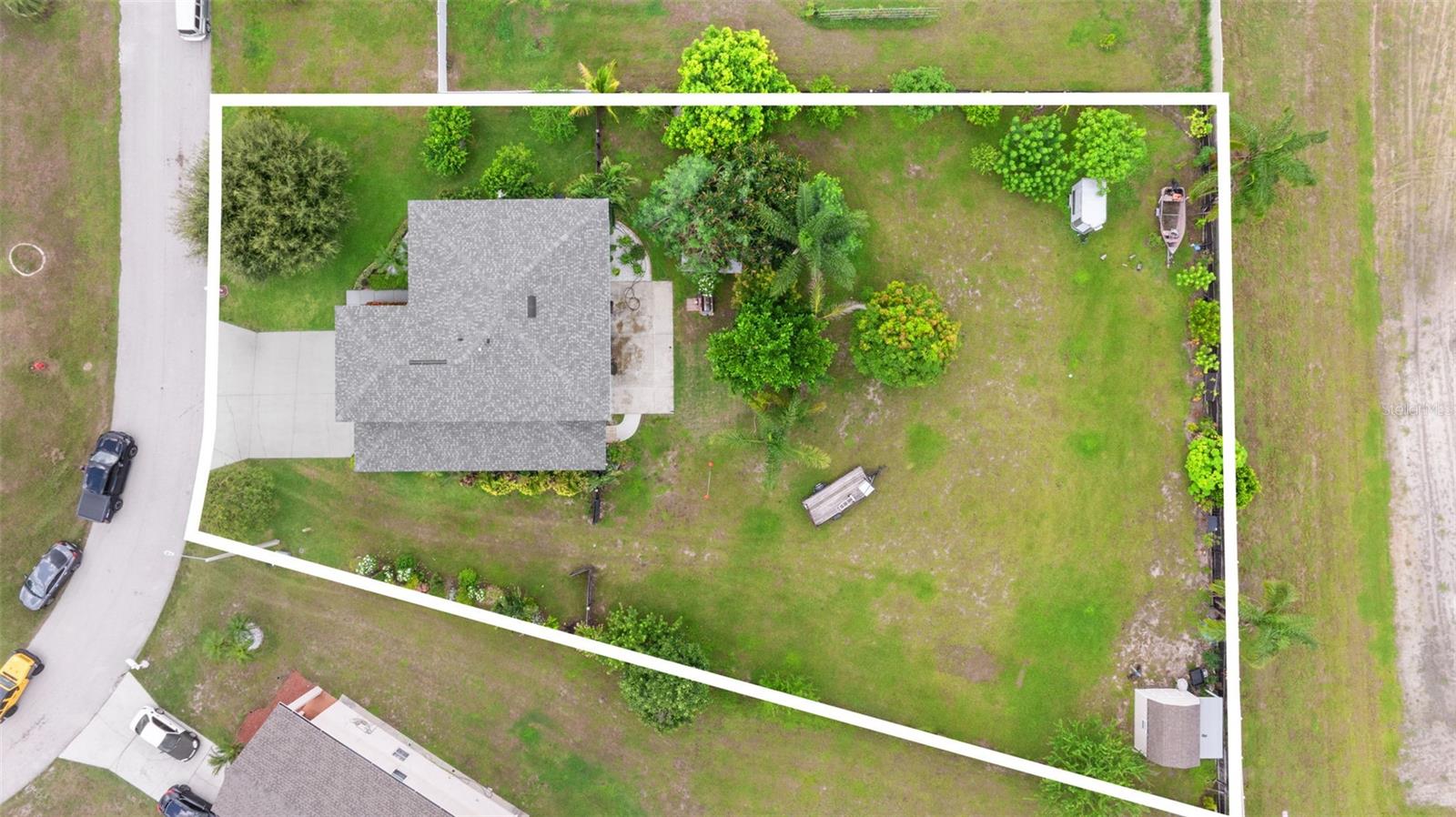 LAKE MEADOWS - Residential