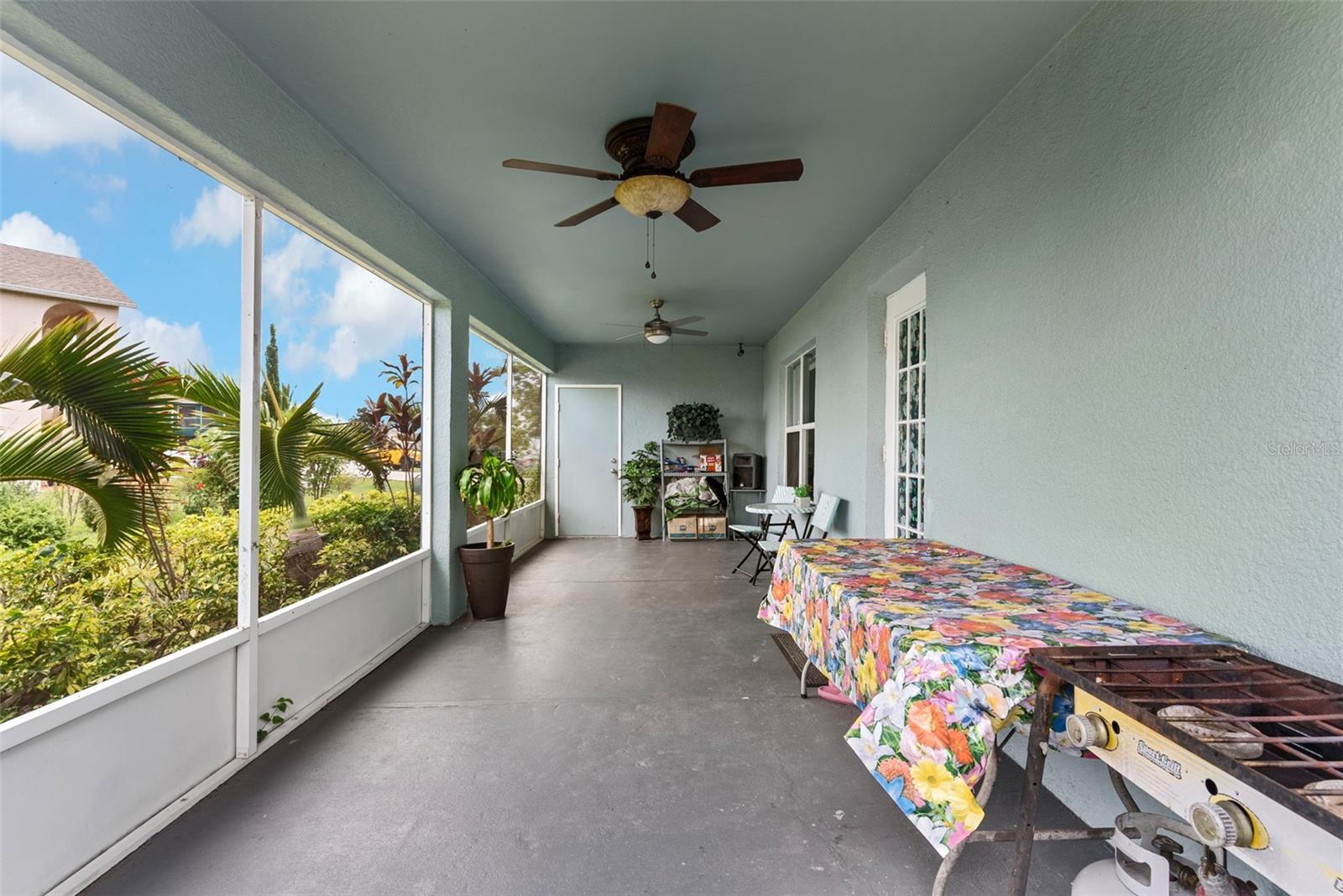 LAKE MEADOWS - Residential