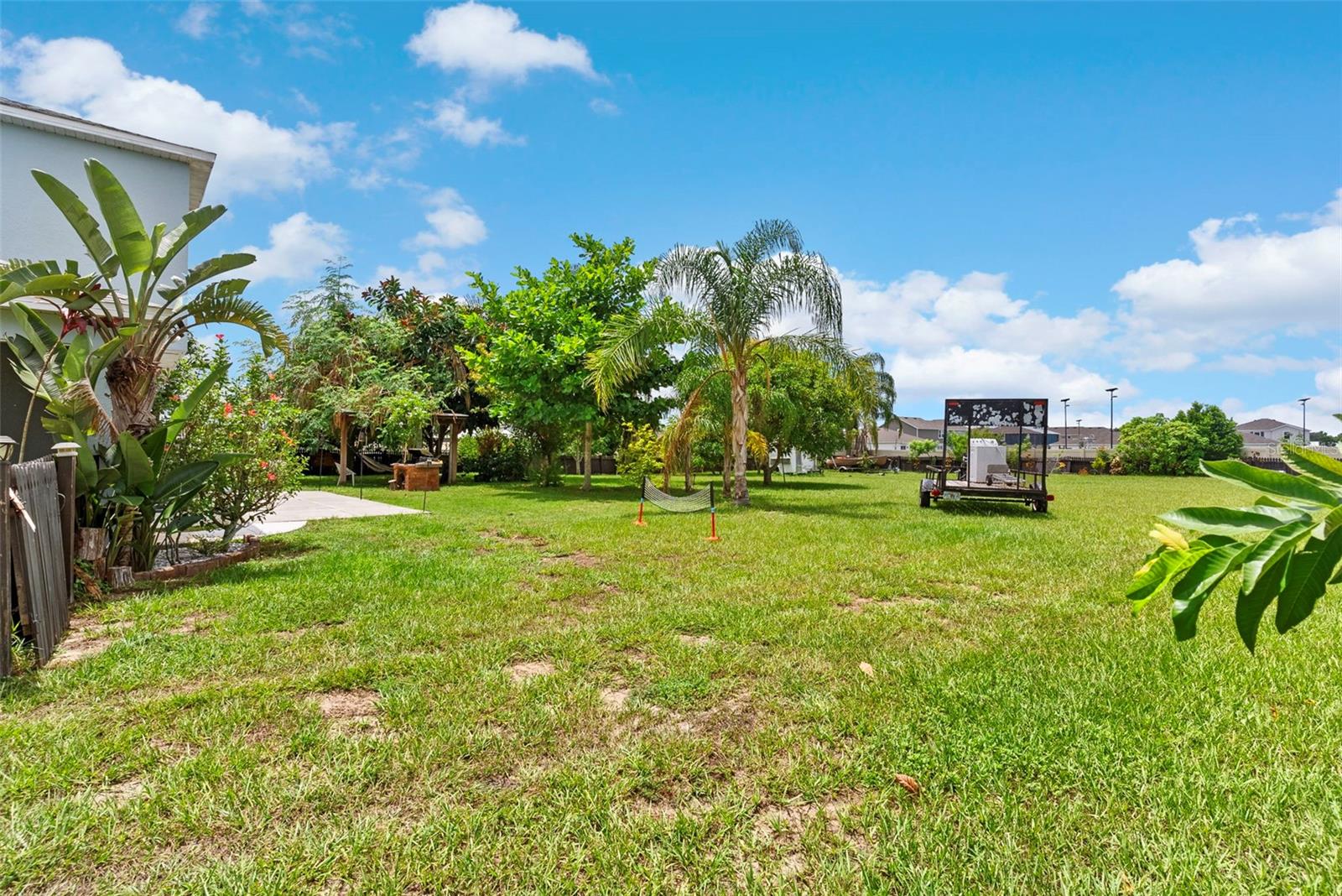 LAKE MEADOWS - Residential