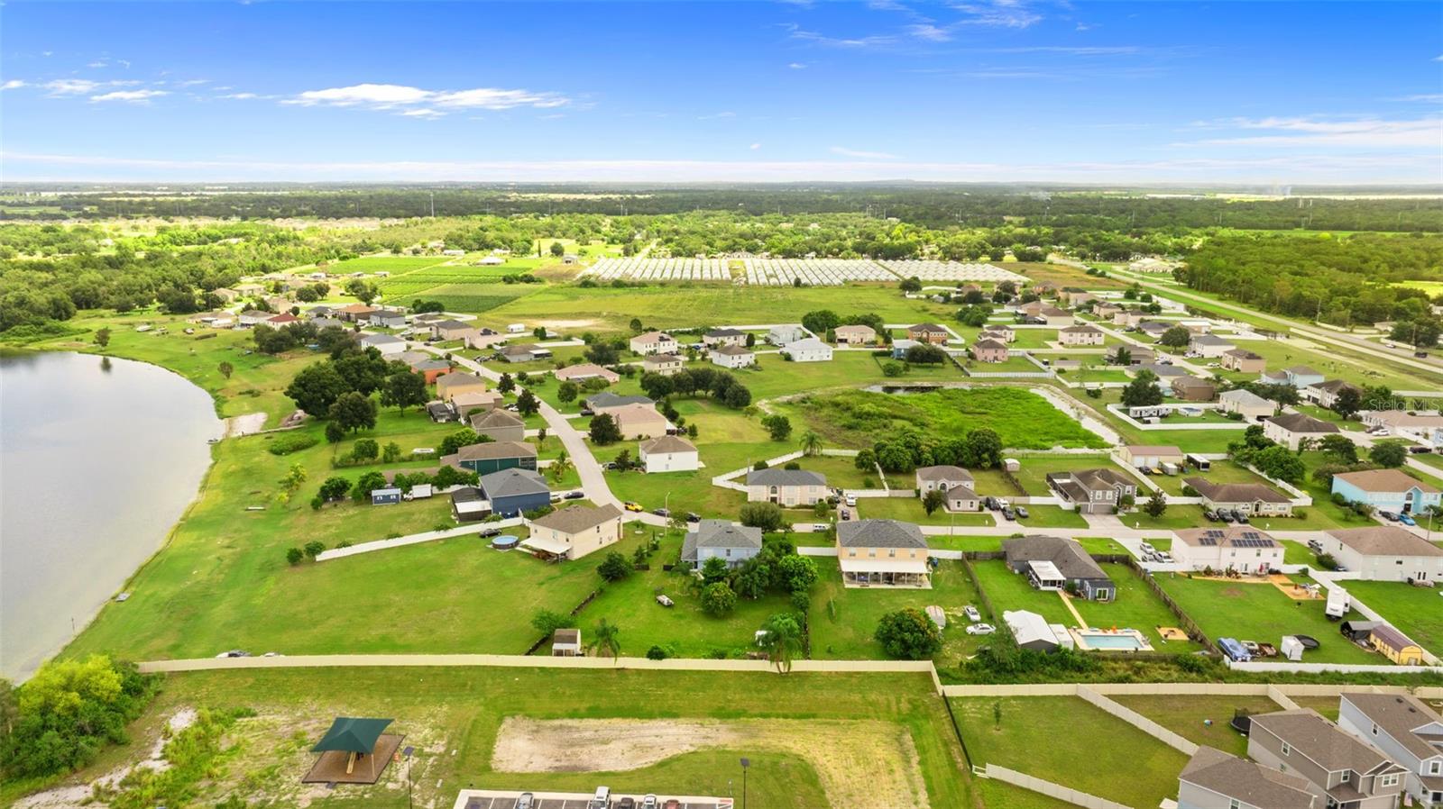 LAKE MEADOWS - Residential