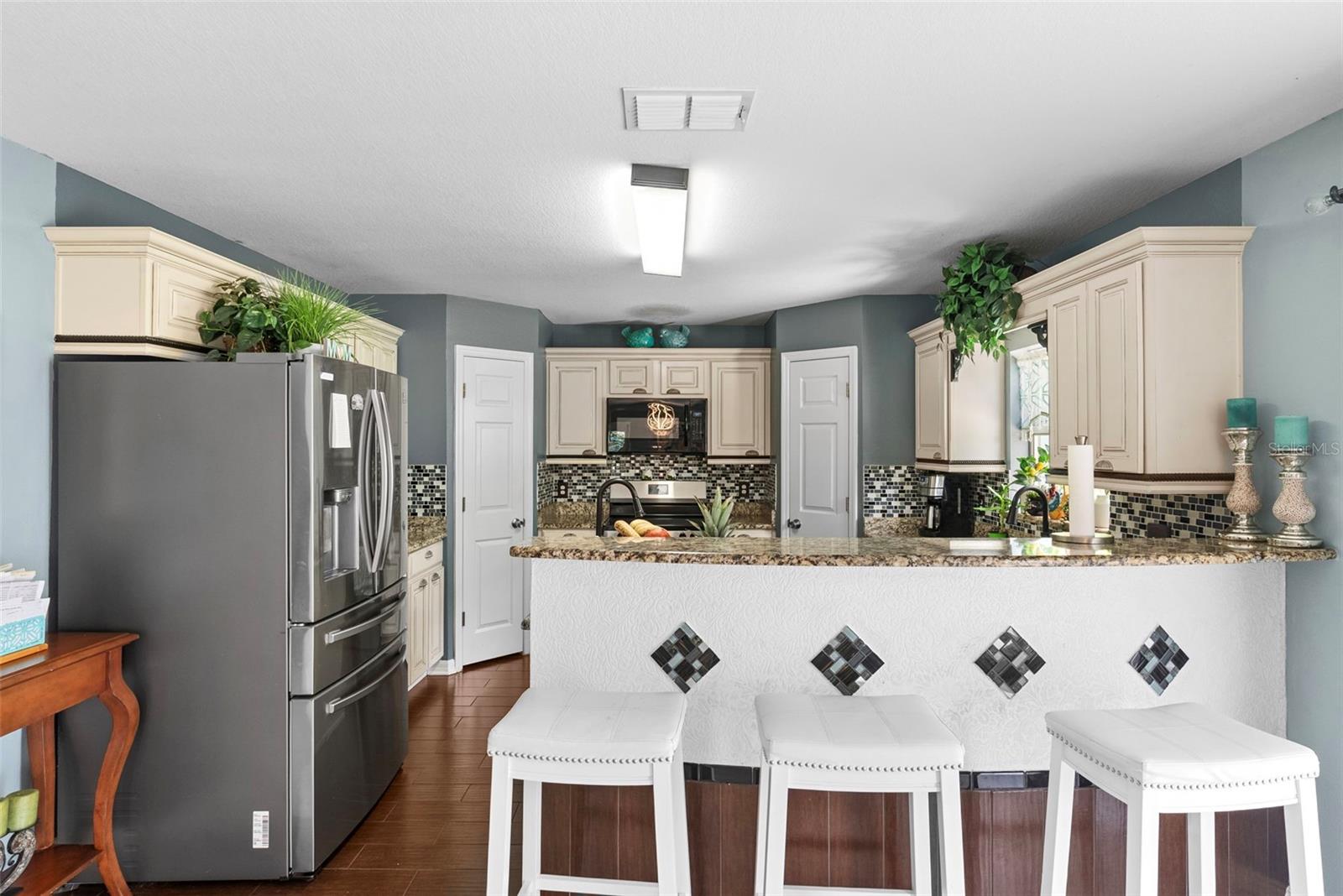 LAKE MEADOWS - Residential