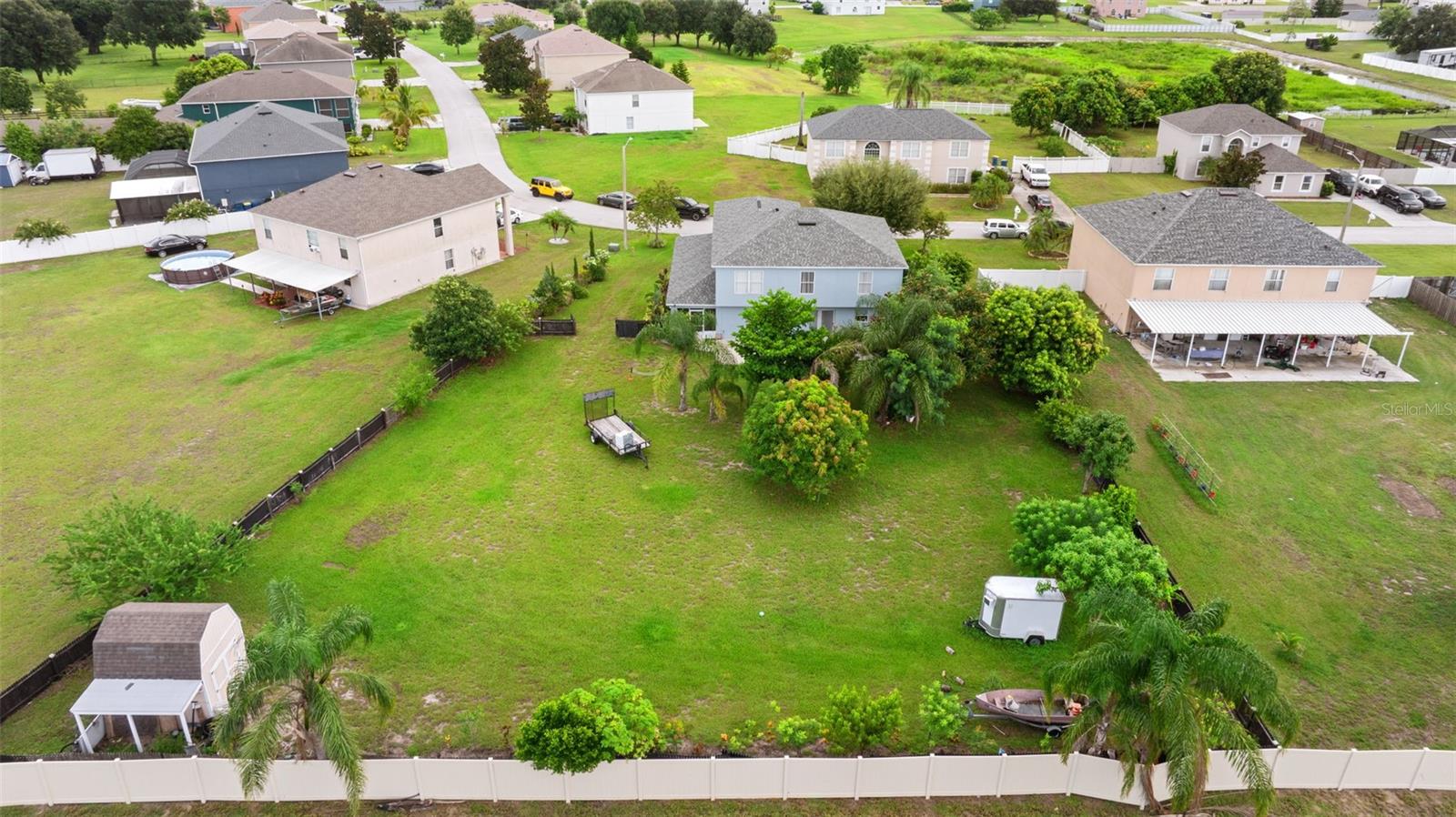 LAKE MEADOWS - Residential