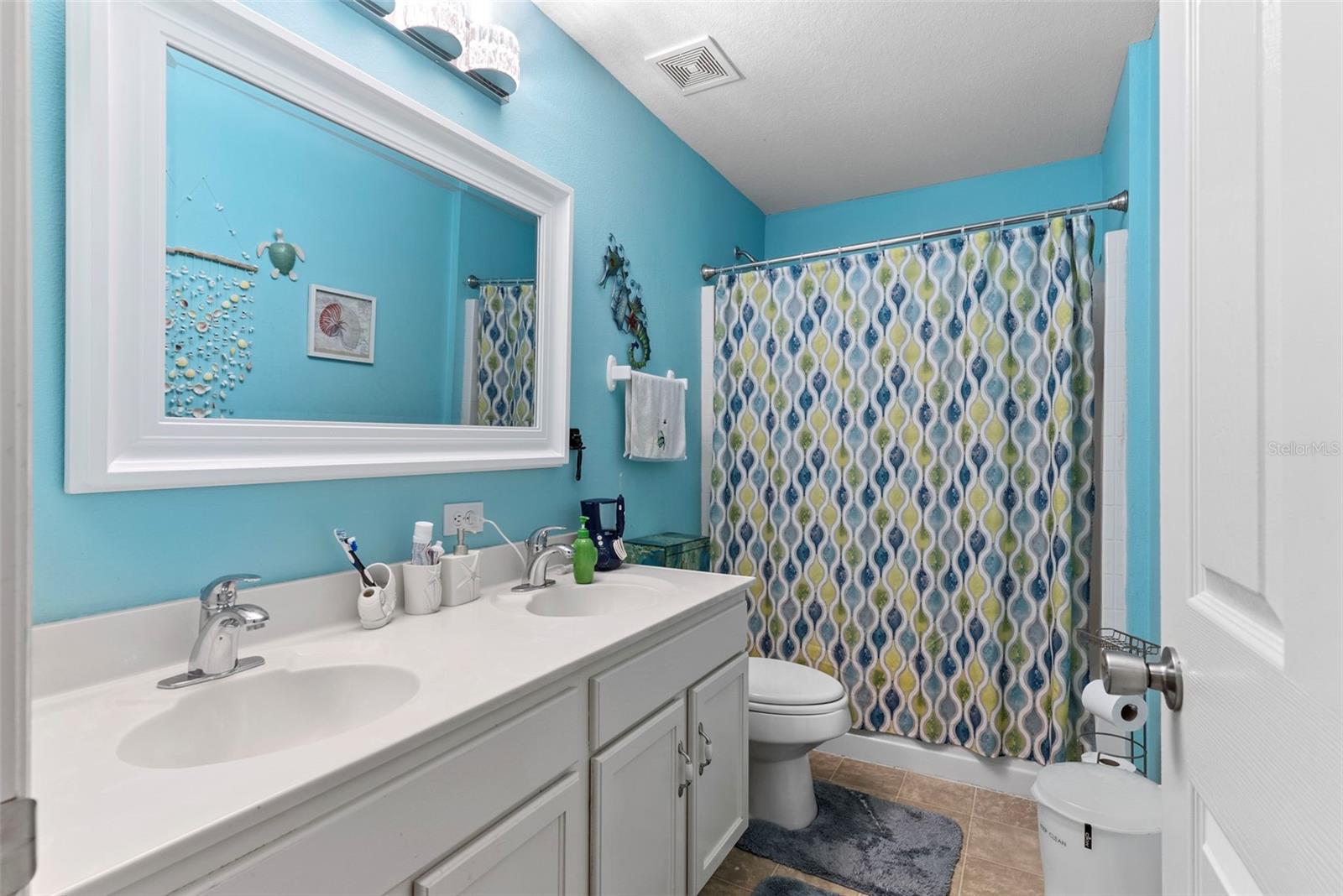 LAKE MEADOWS - Residential