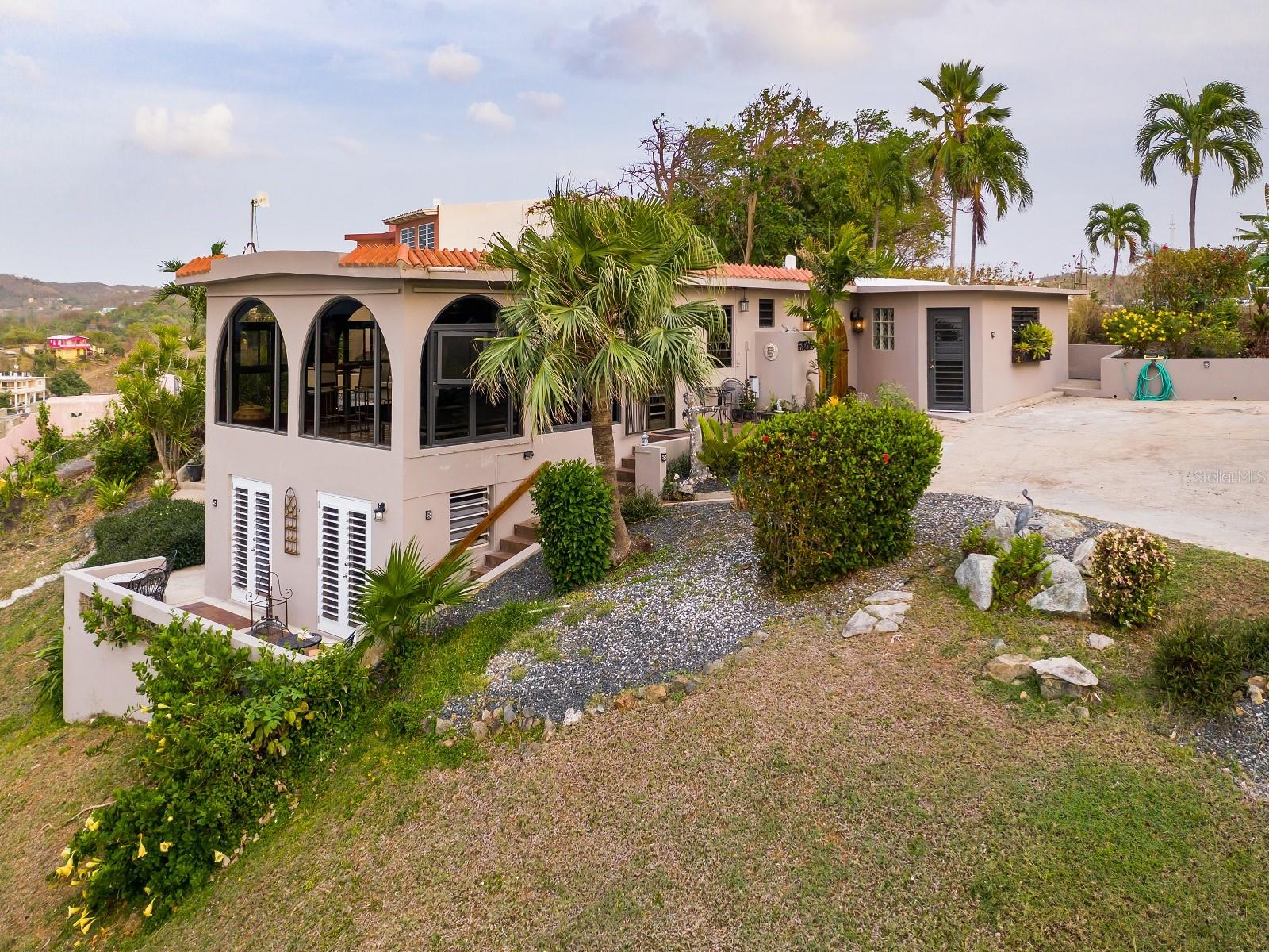 BRAVOS DE BOSTON - Residential