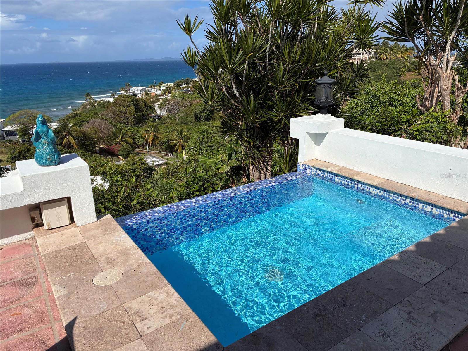 BRAVOS DE BOSTON - Residential