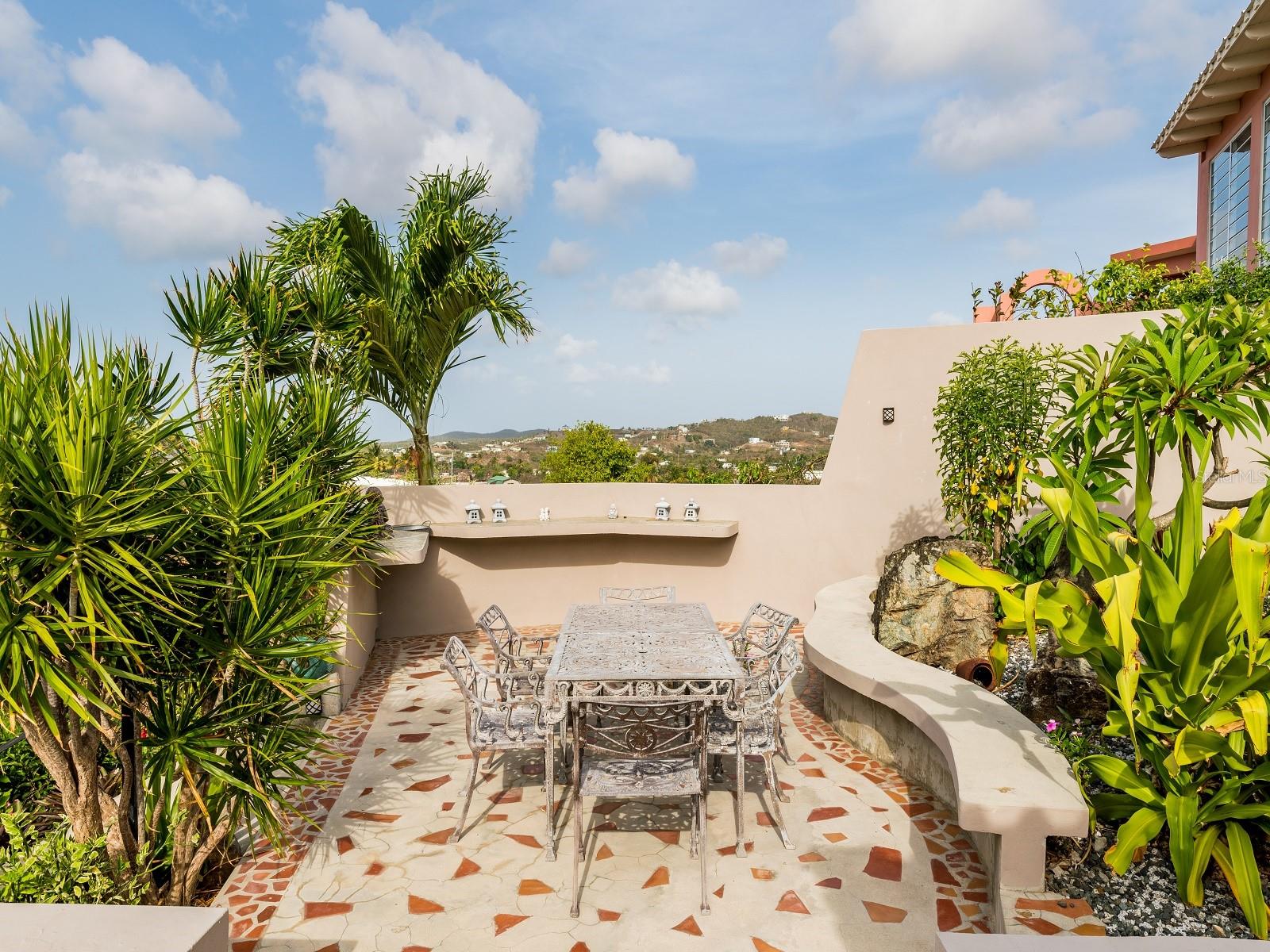 BRAVOS DE BOSTON - Residential