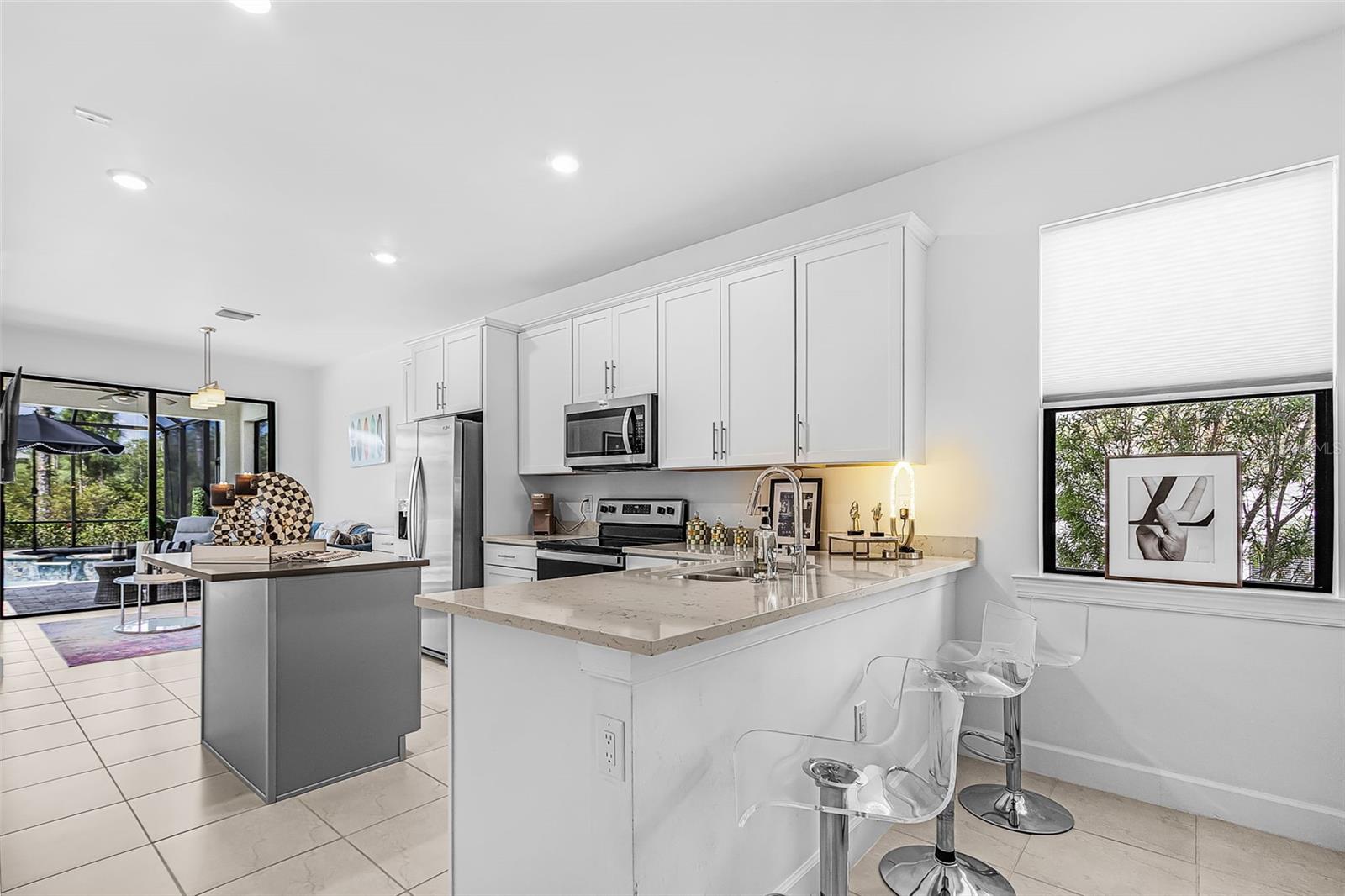 COLONIAL 70 - Residential