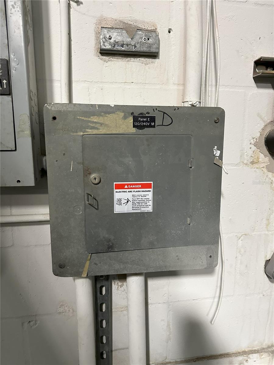 SUNSTATE INDUSTRIAL PARK - Commercial Sale