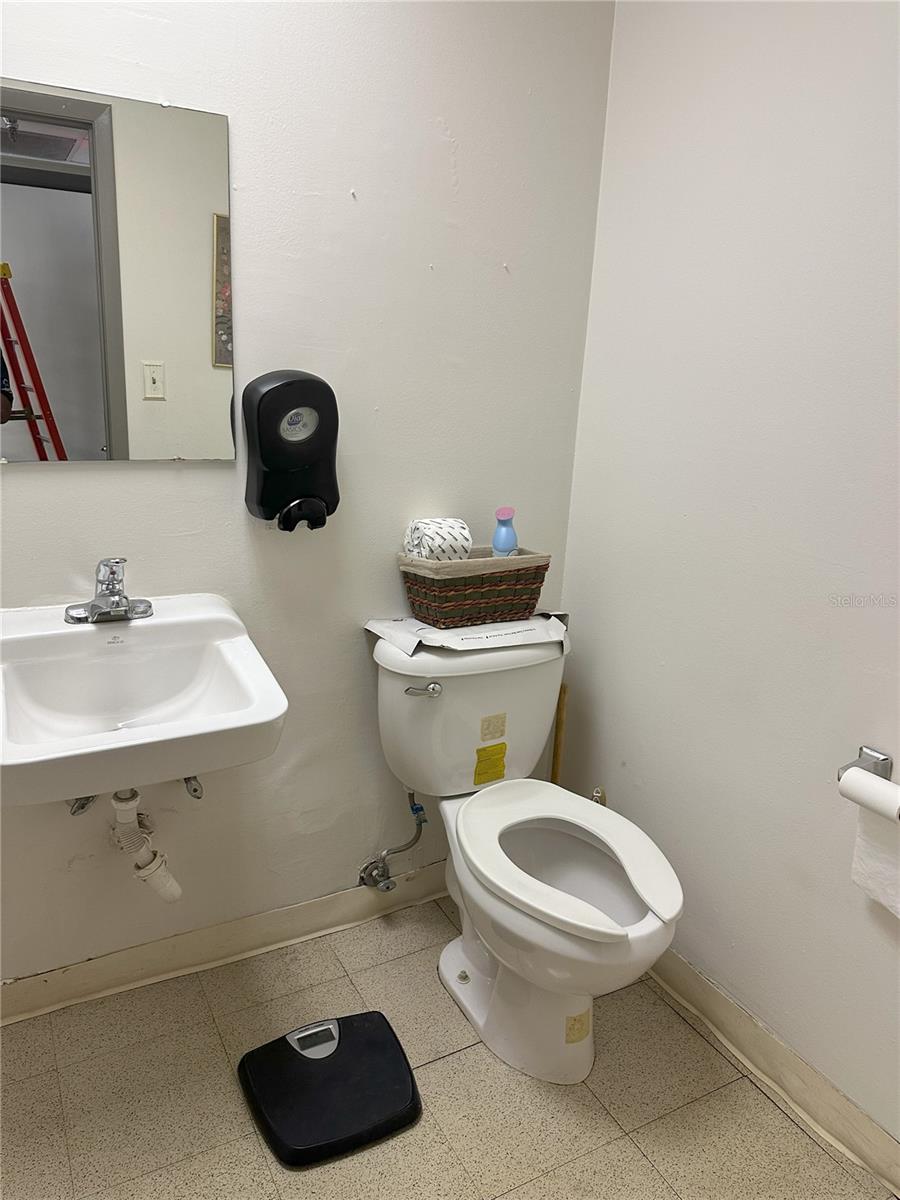 SUNSTATE INDUSTRIAL PARK - Commercial Sale