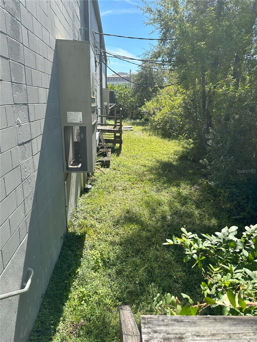 SUNSTATE INDUSTRIAL PARK - Commercial Sale