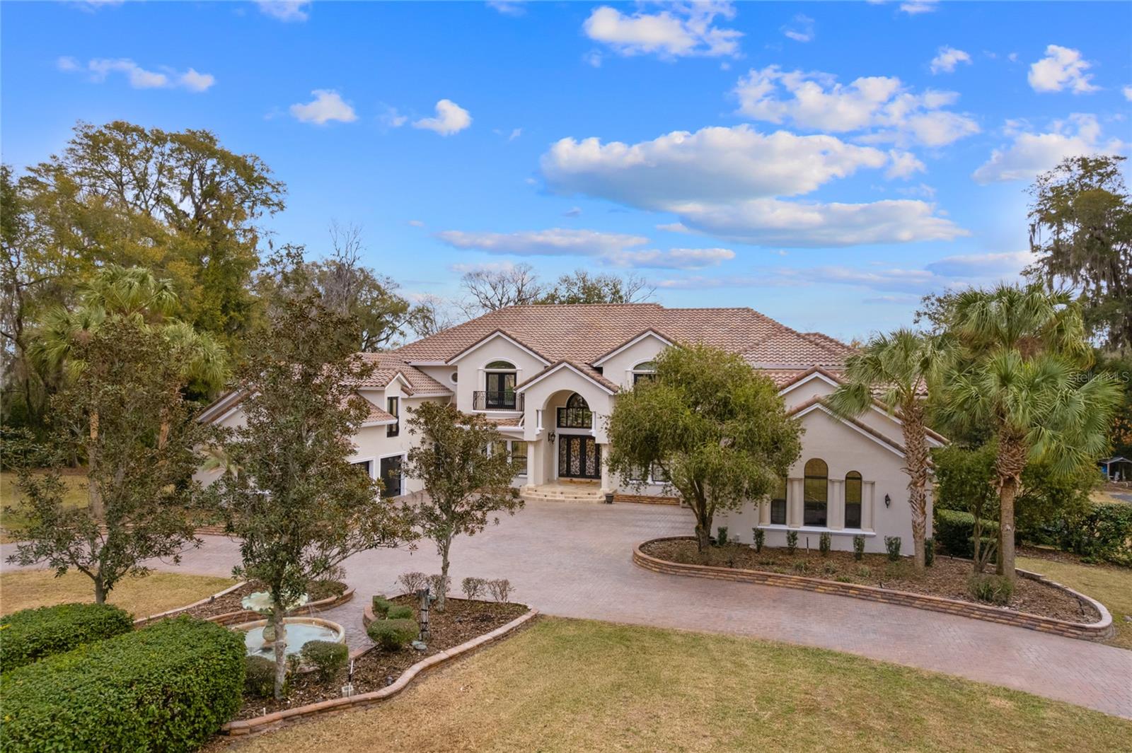 SOUTH POINT - Residential