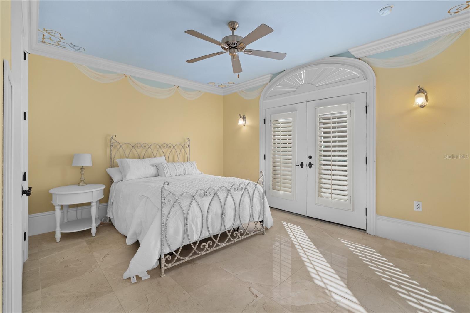 SOUTH POINT - Residential