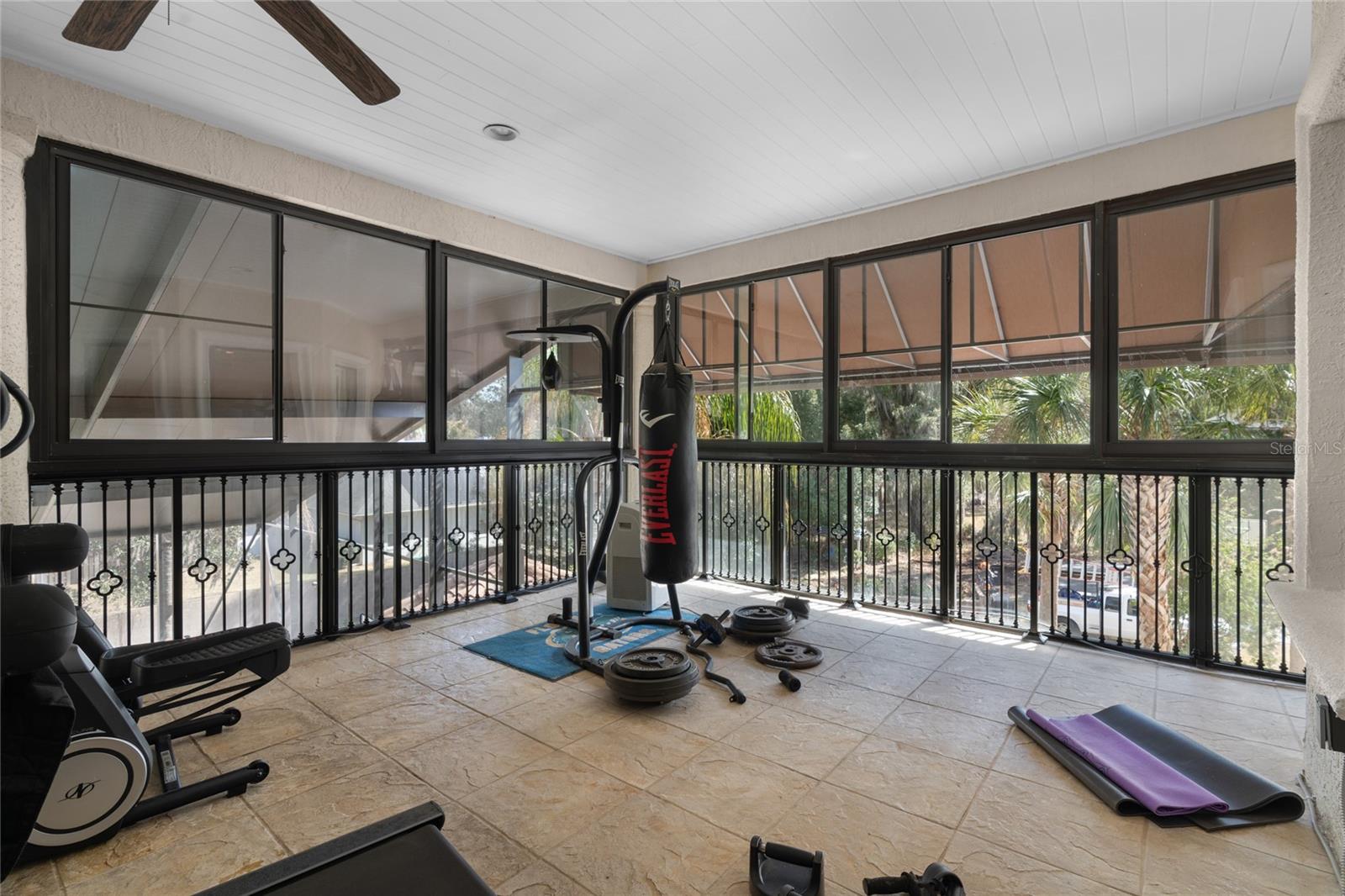 SOUTH POINT - Residential