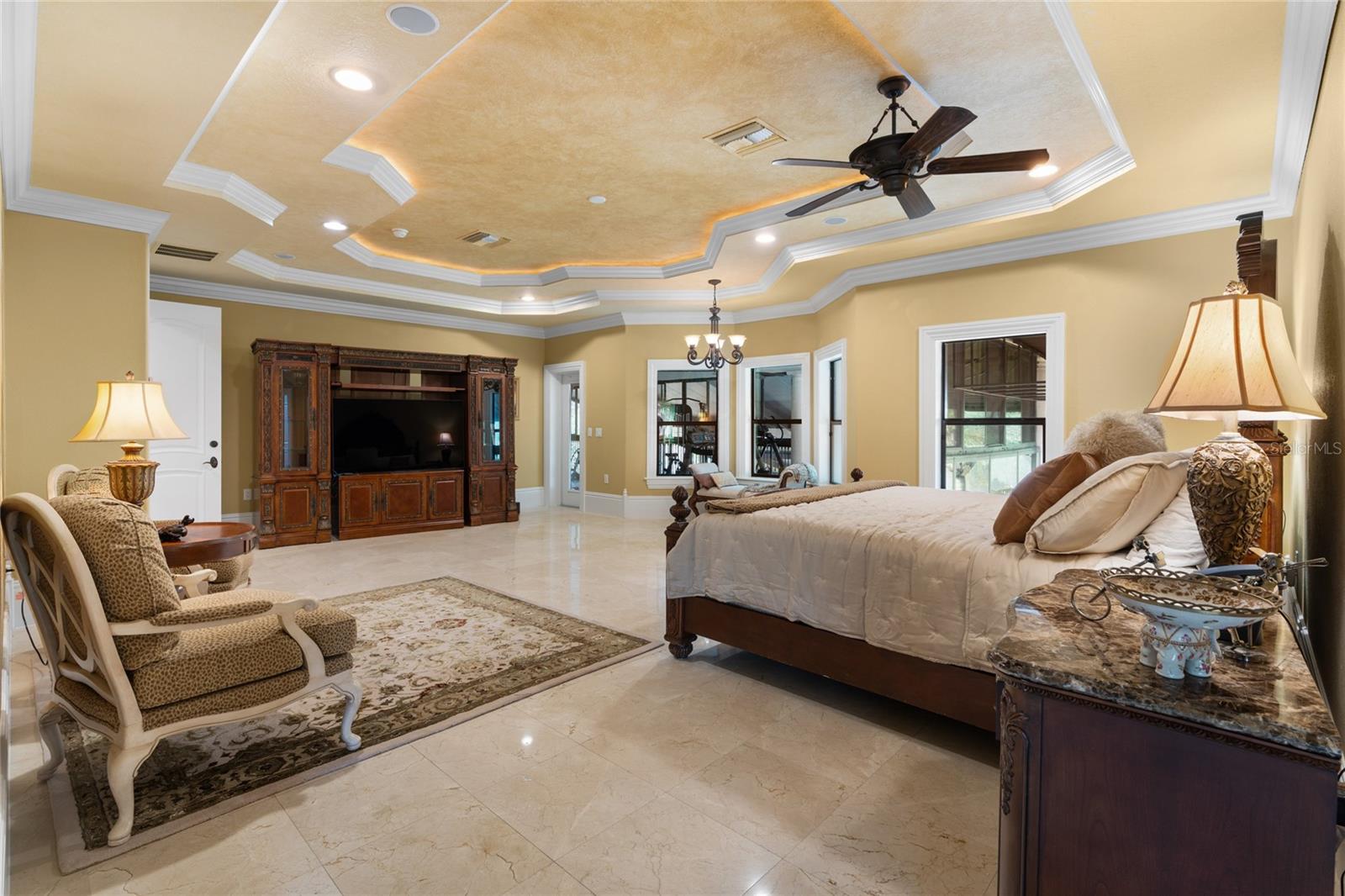 SOUTH POINT - Residential