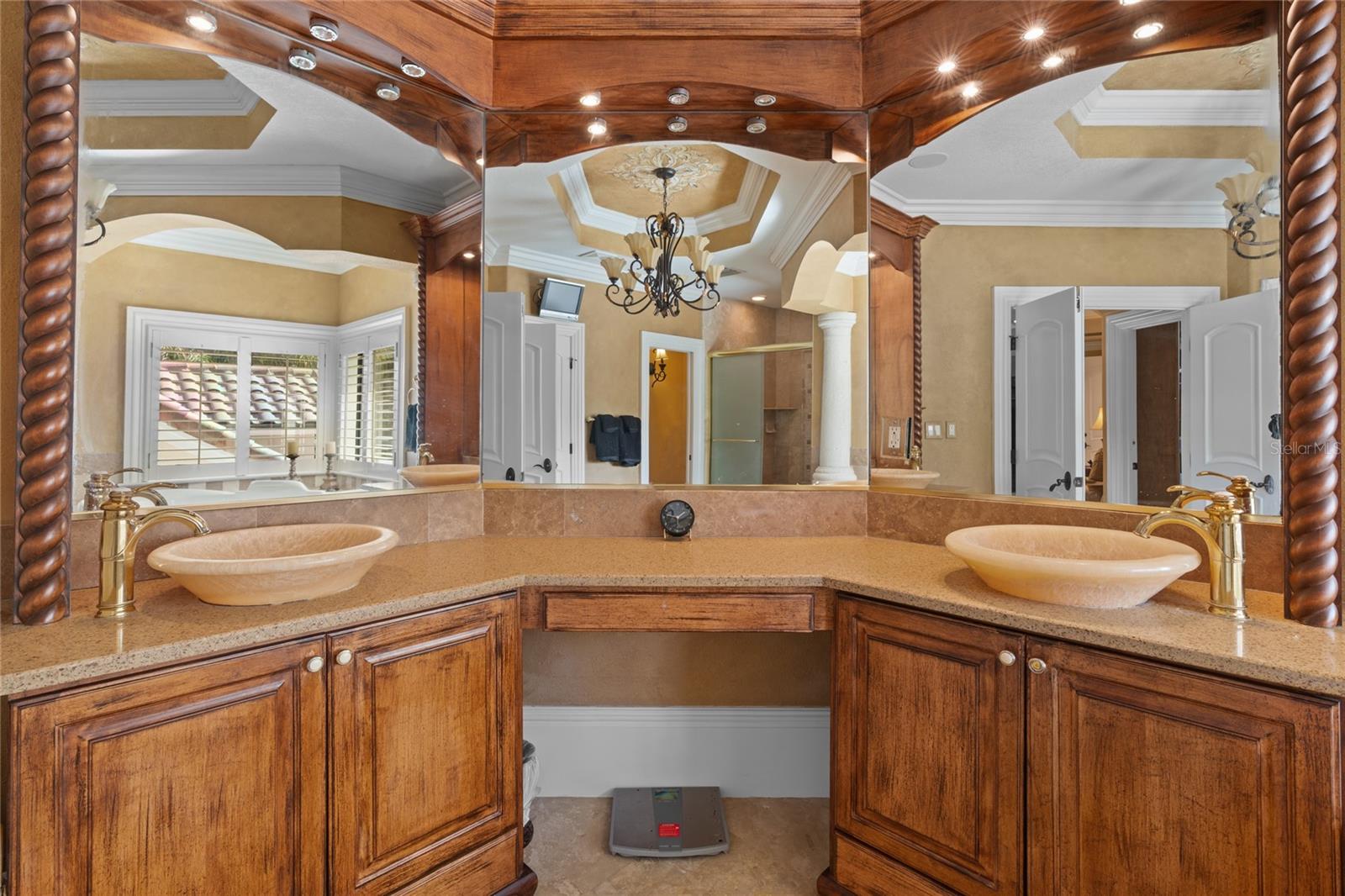 SOUTH POINT - Residential