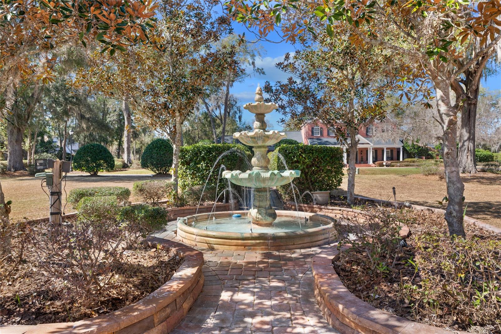 SOUTH POINT - Residential