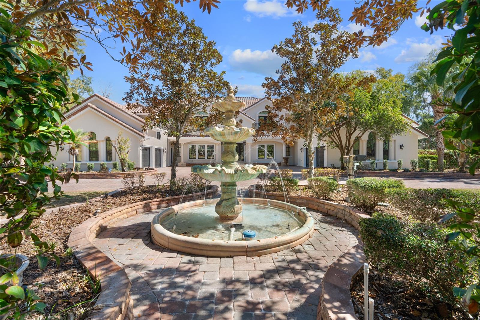 SOUTH POINT - Residential