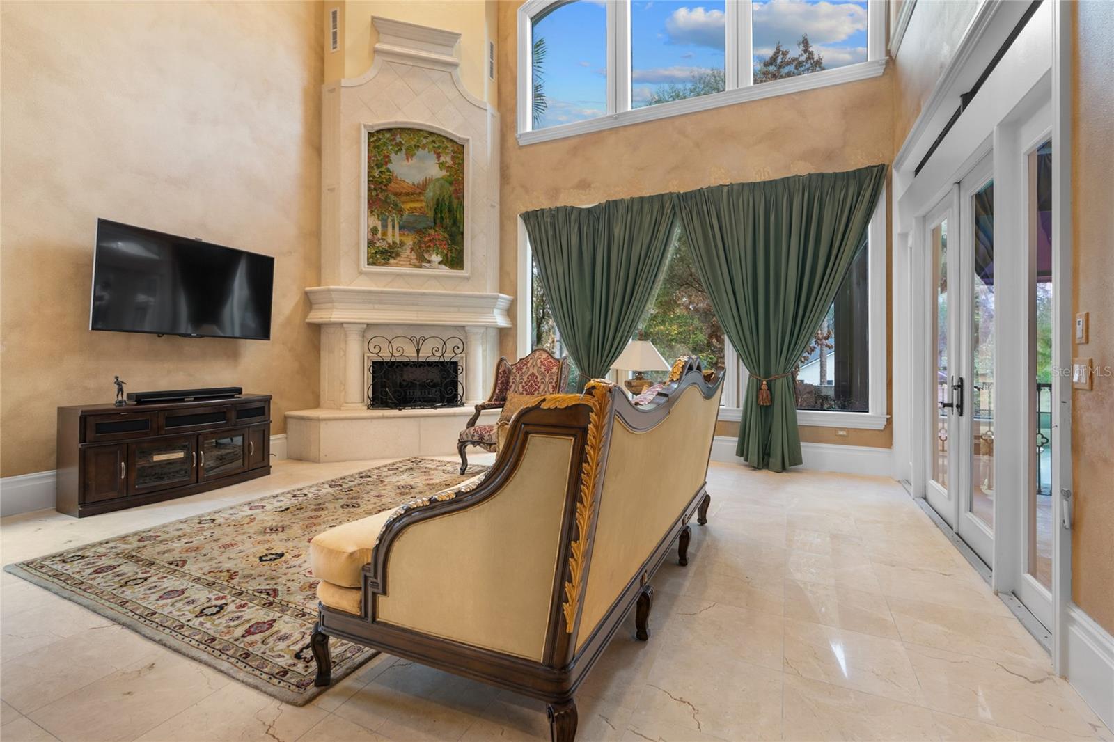 SOUTH POINT - Residential