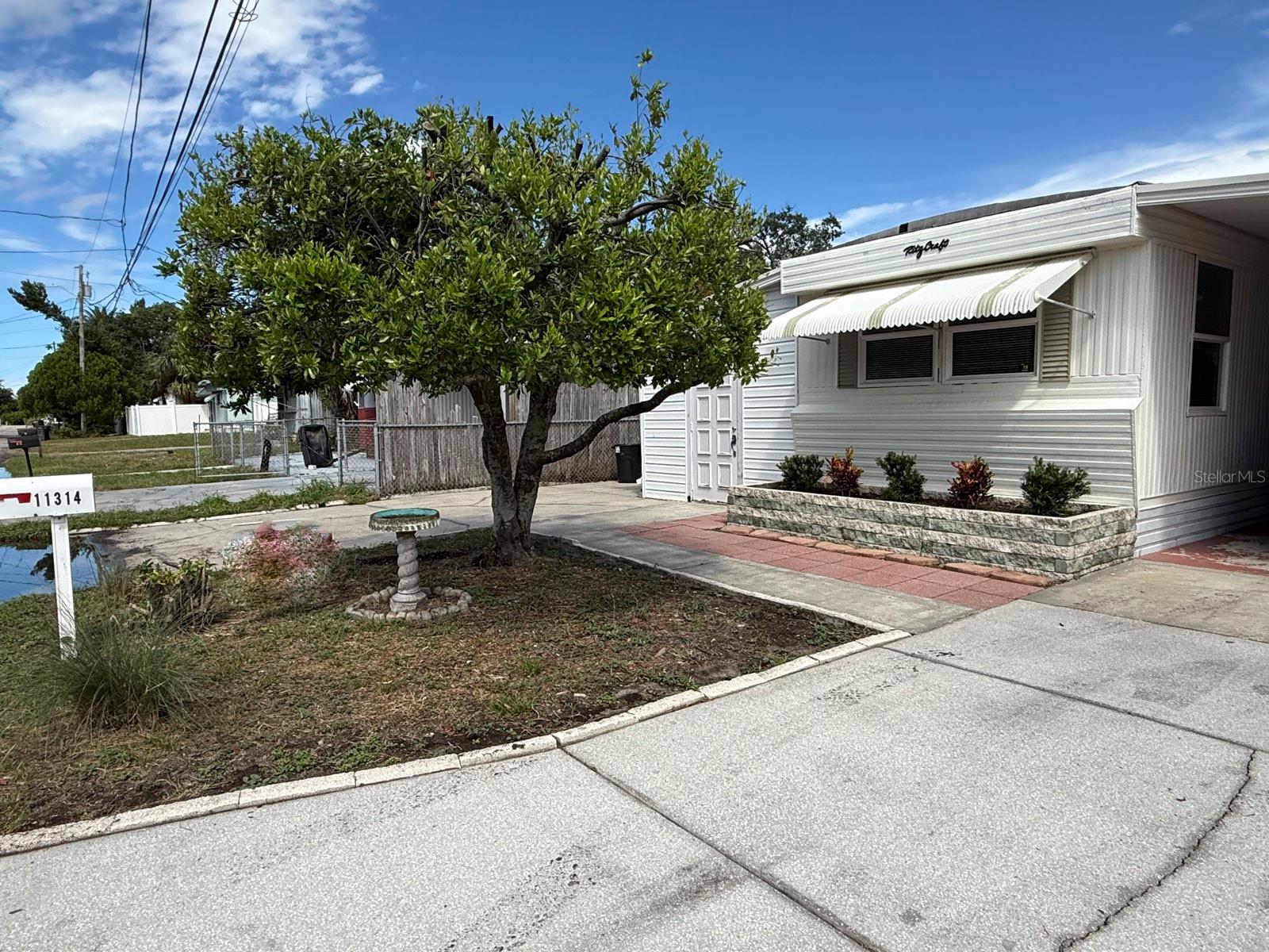 JOHNSON HEIGHTS - Residential Lease