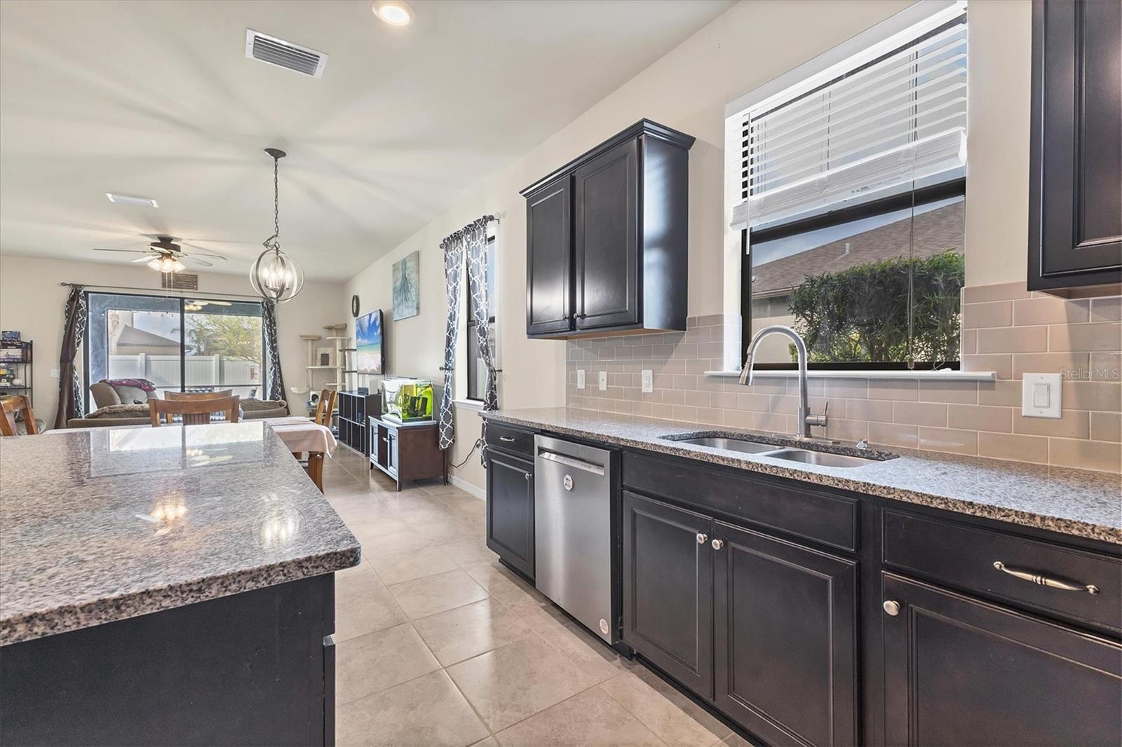 2572 SHERMAN OAK DRIVE