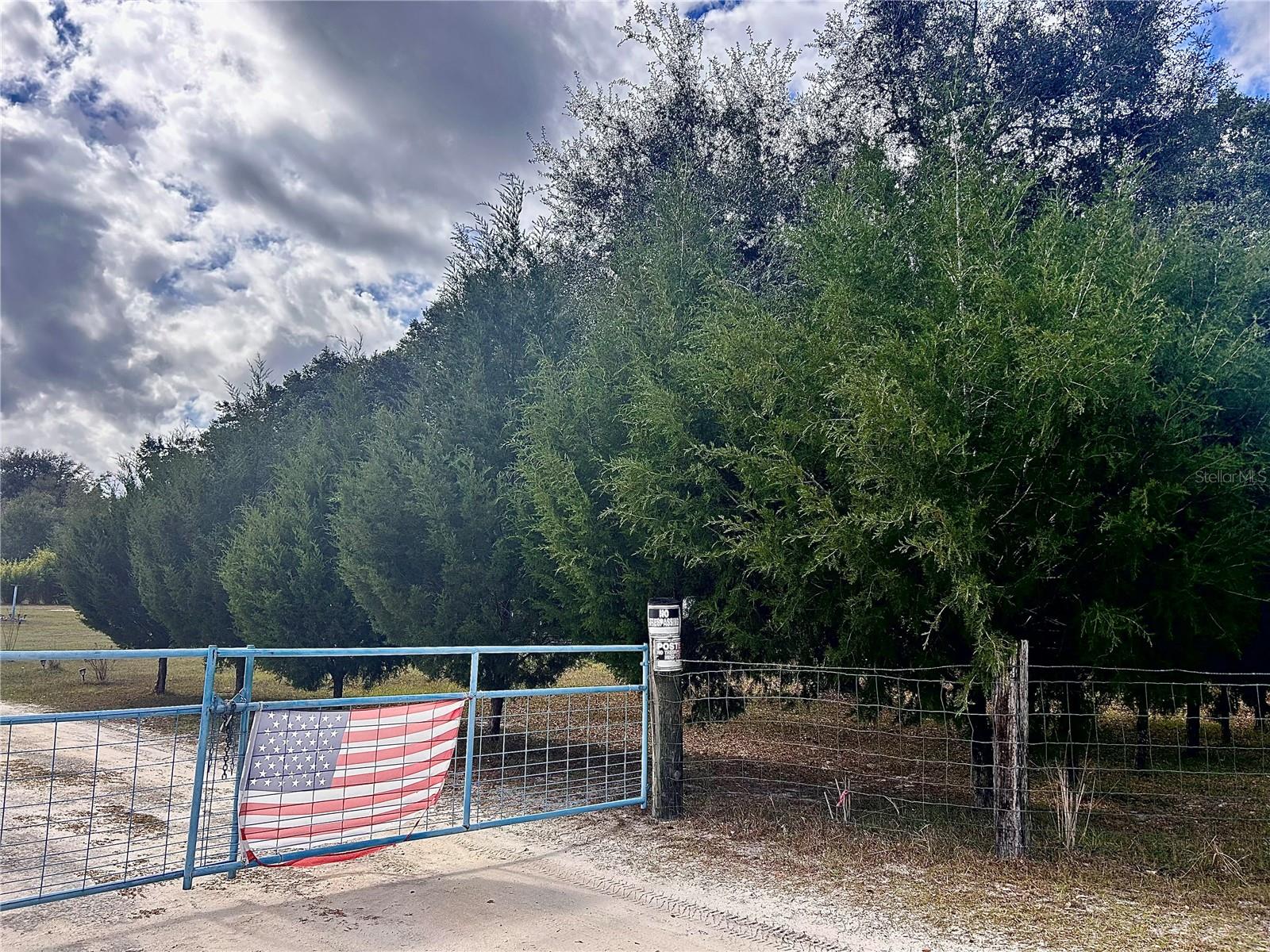 COUNTRY WALK ESTATE - Land