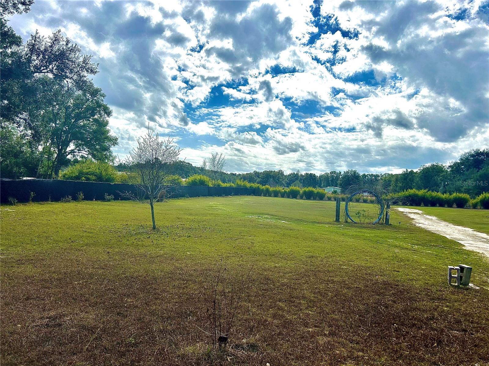 COUNTRY WALK ESTATE - Land