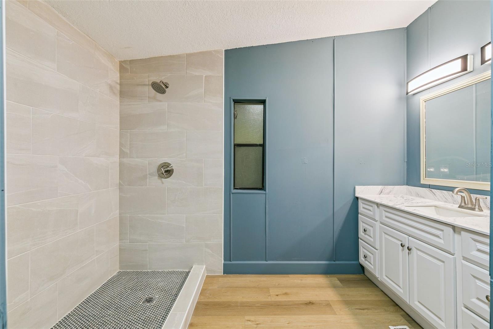 EAST ORLANDO ESTATES - Residential