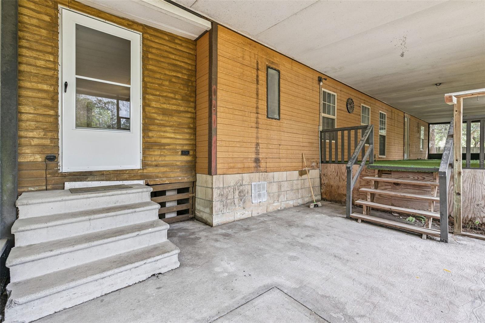 EAST ORLANDO ESTATES - Residential