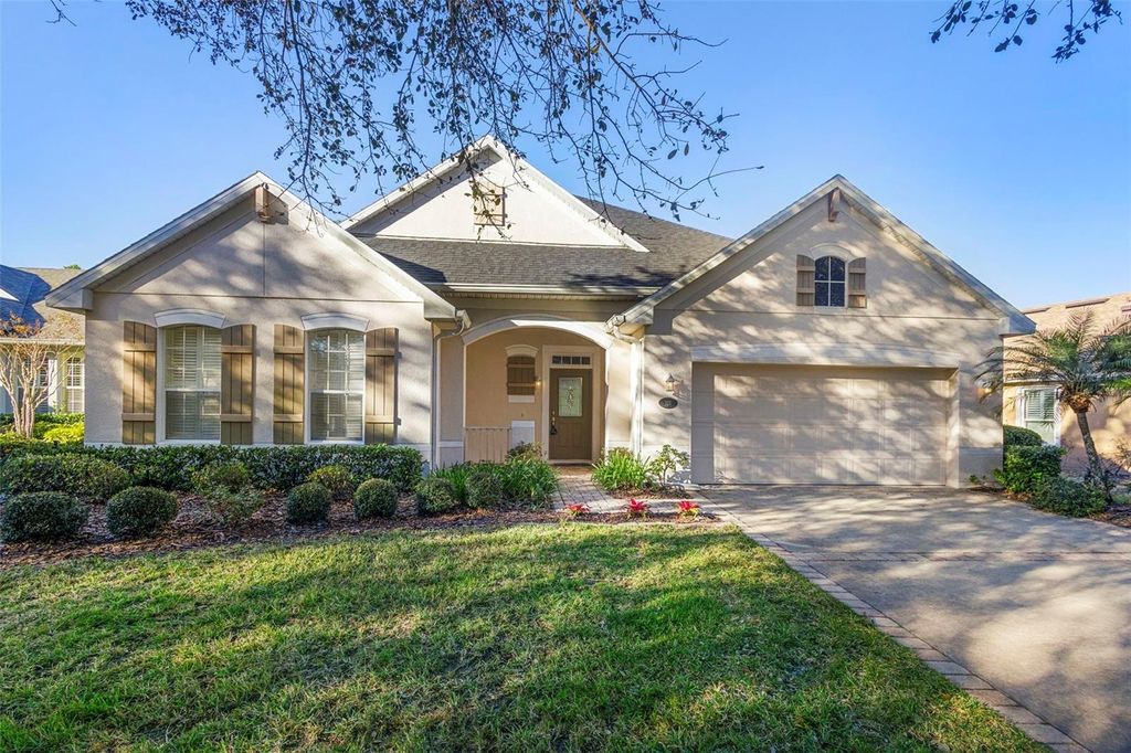 Photo of 122 Avenham Drive, Deland, FL 32724 (MLS # V4946820)