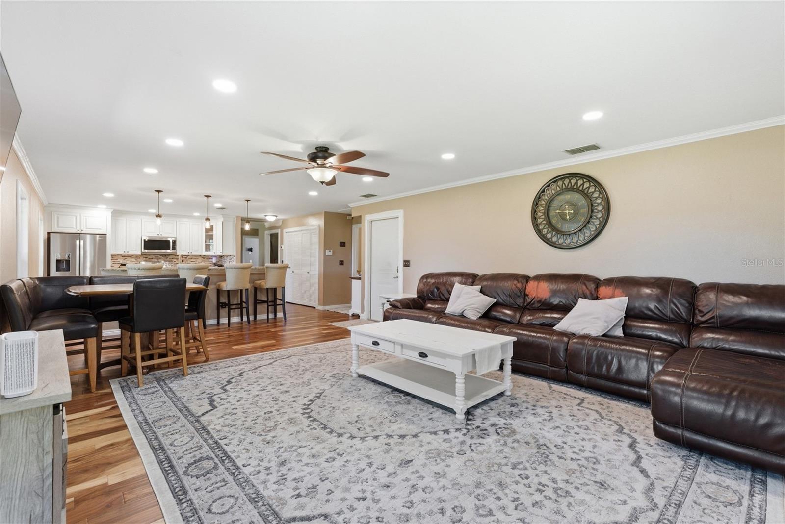 SINGLETON SURV FOR A MINOR - Residential