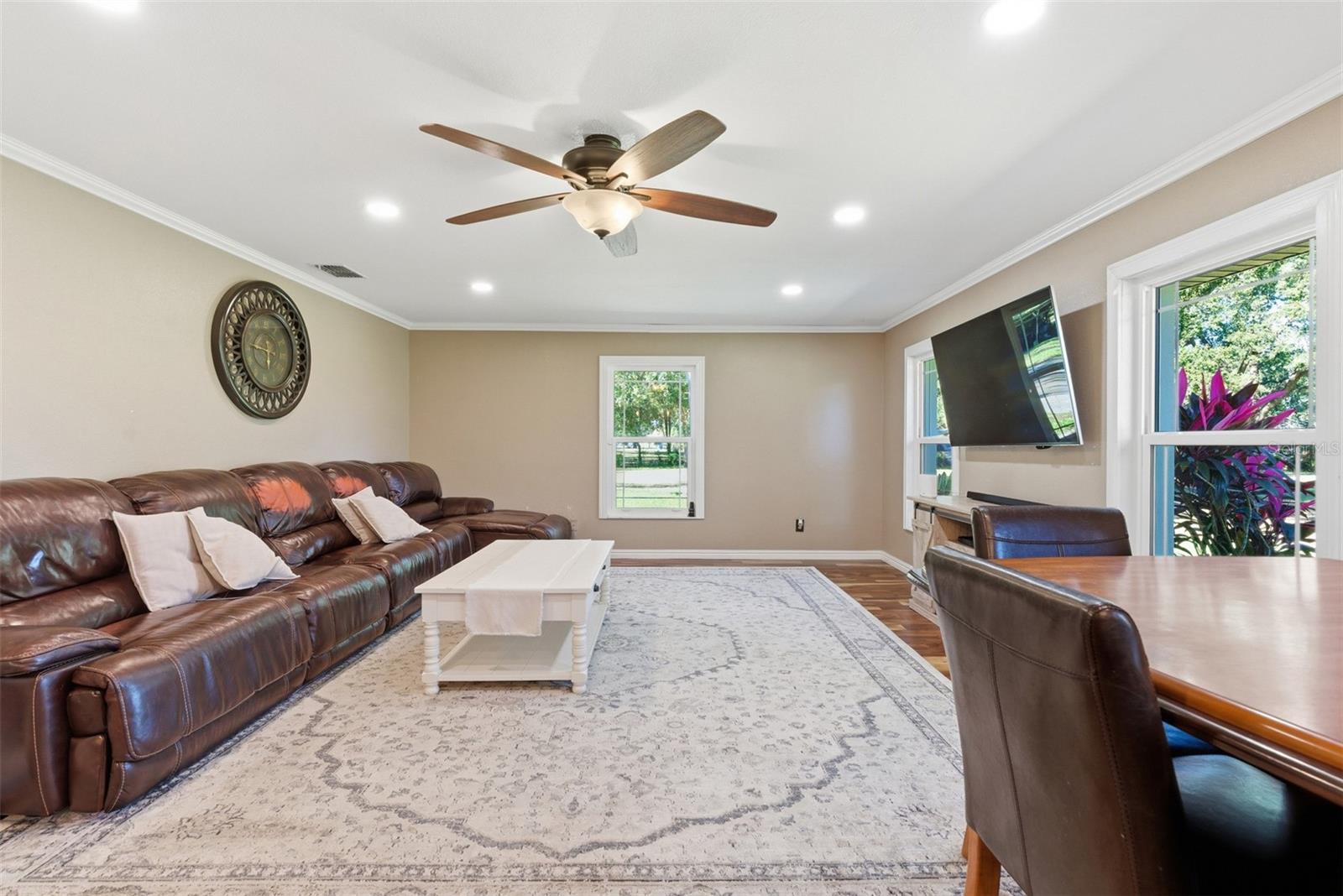 SINGLETON SURV FOR A MINOR - Residential