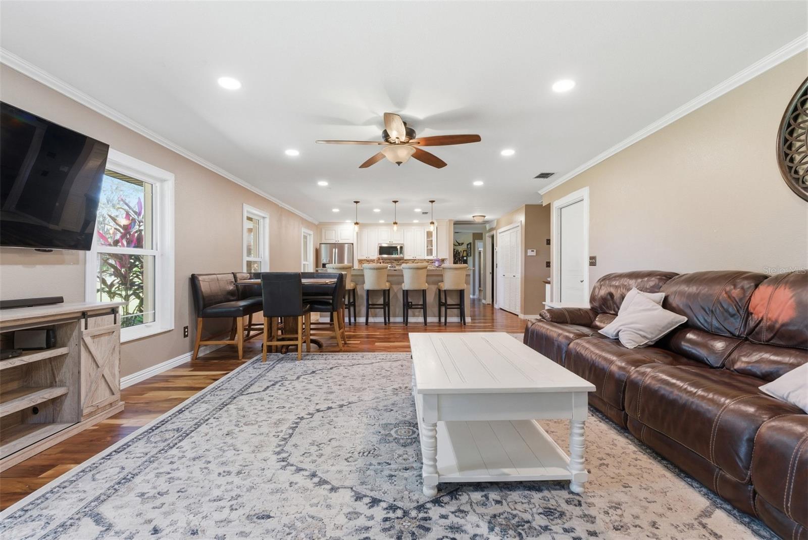 SINGLETON SURV FOR A MINOR - Residential