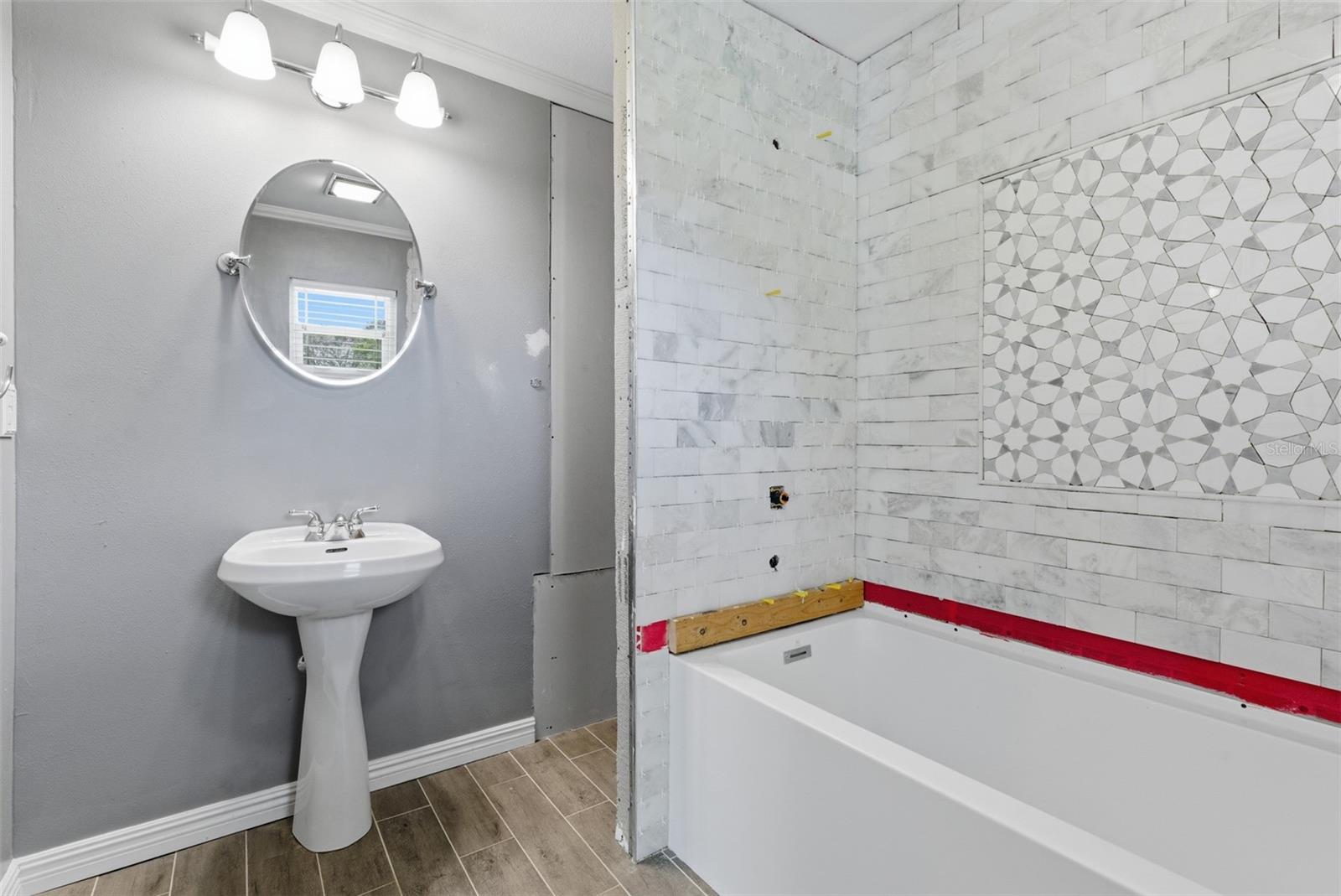 SINGLETON SURV FOR A MINOR - Residential