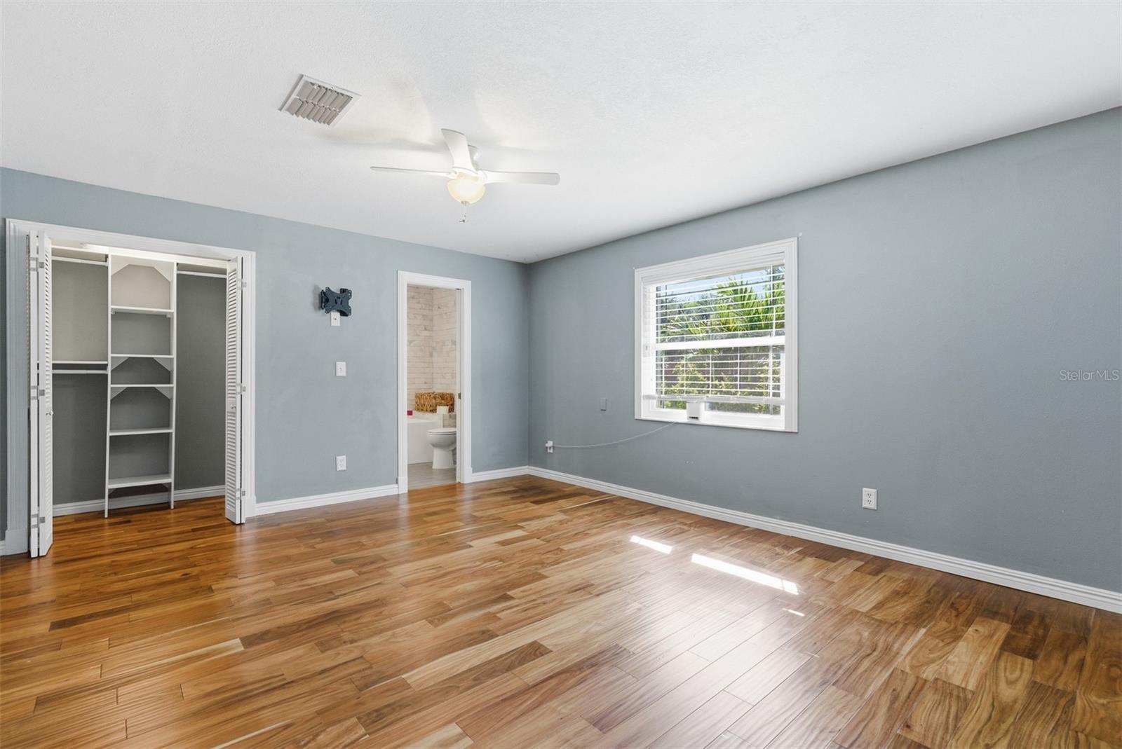 SINGLETON SURV FOR A MINOR - Residential