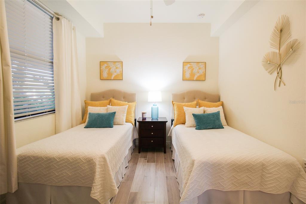 TERRACE II AT LAKEWOOD NATIONAL PH I - Residential Lease