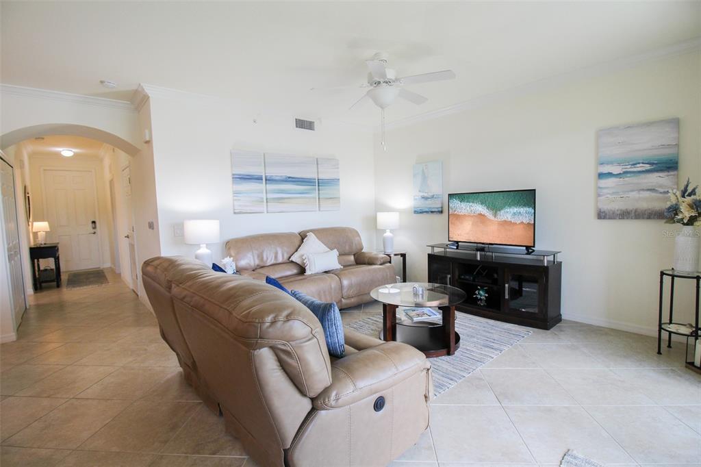 TERRACE II AT LAKEWOOD NATIONAL PH I - Residential Lease