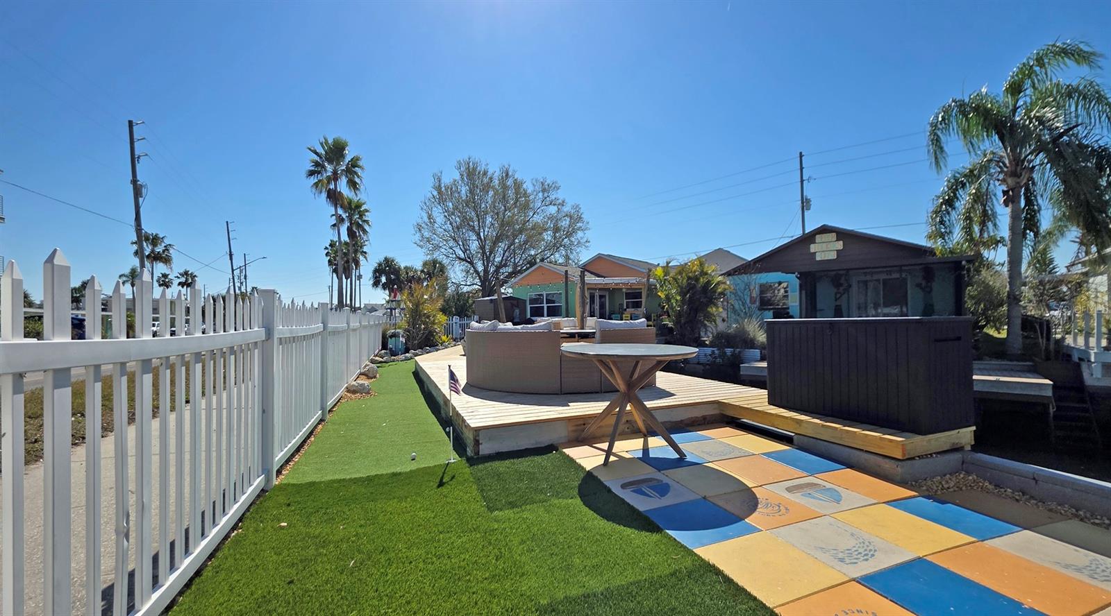 HUDSON BEACH ESTATES - Residential