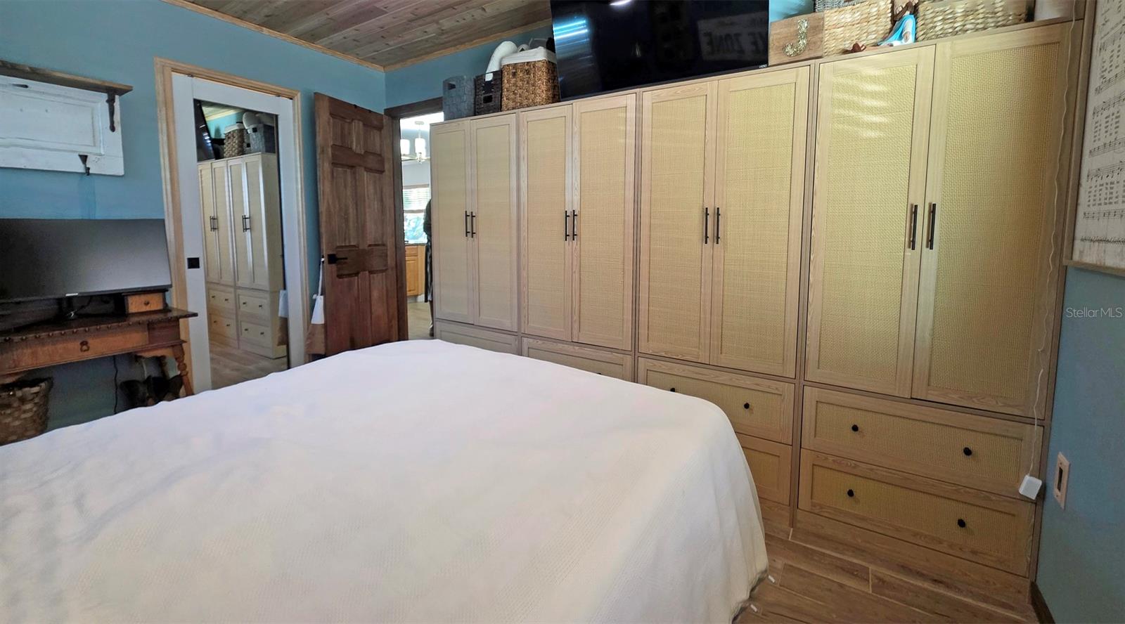 HUDSON BEACH ESTATES - Residential