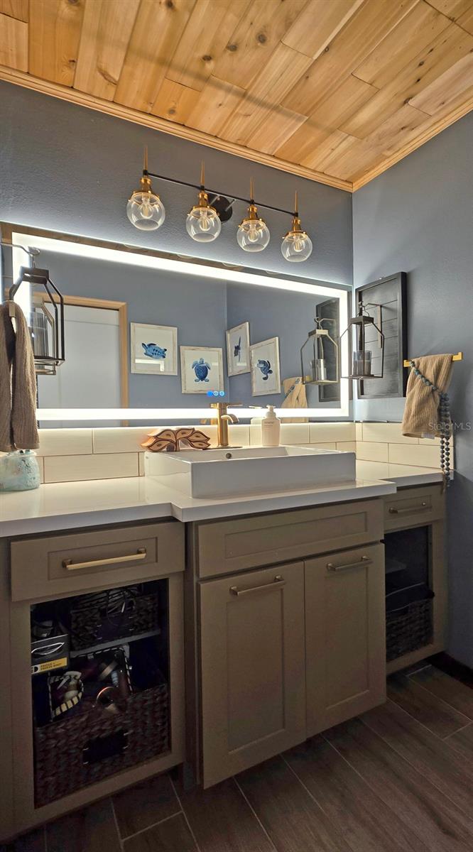 HUDSON BEACH ESTATES - Residential