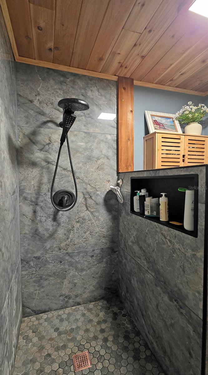 HUDSON BEACH ESTATES - Residential