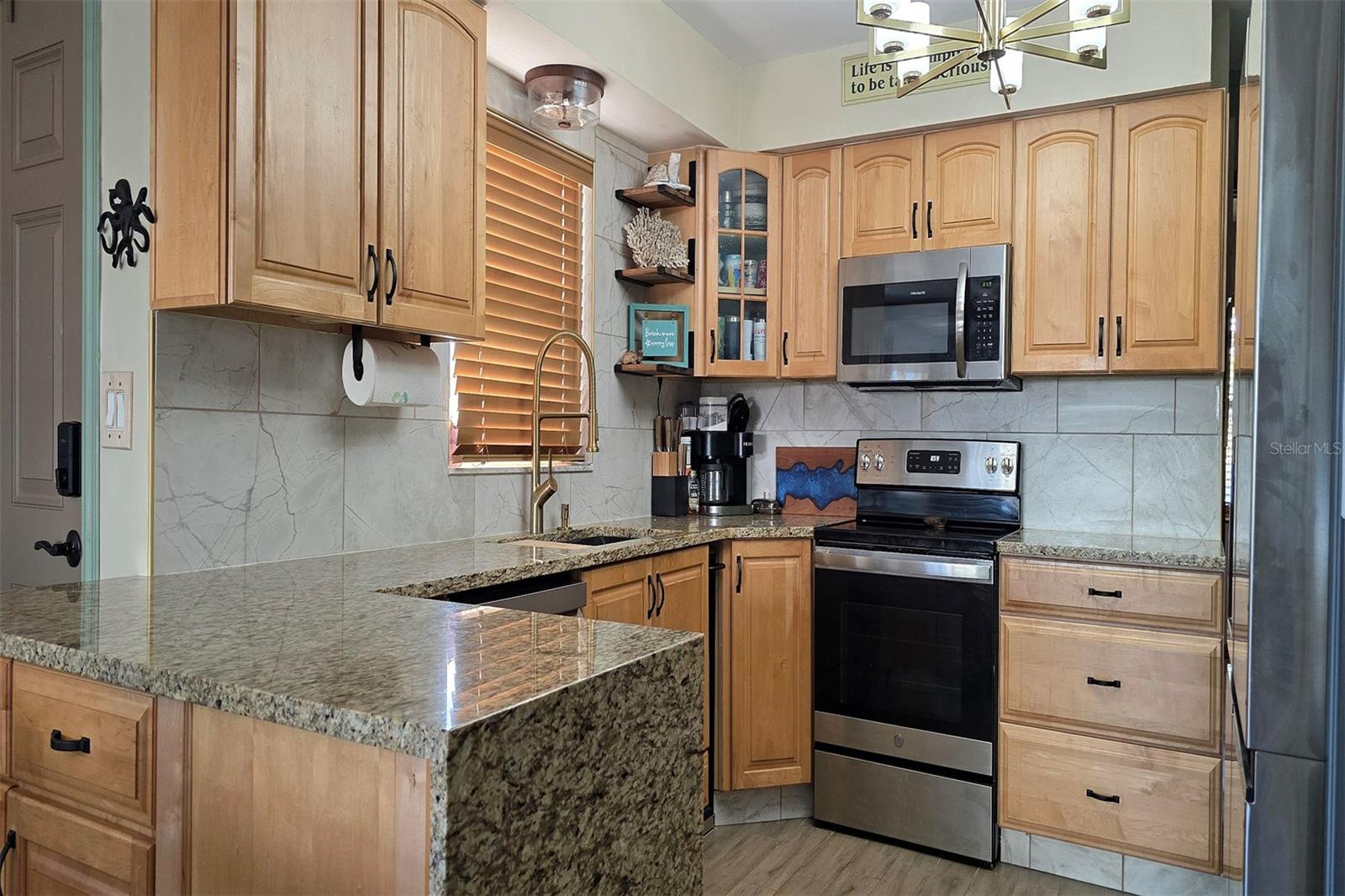 HUDSON BEACH ESTATES - Residential