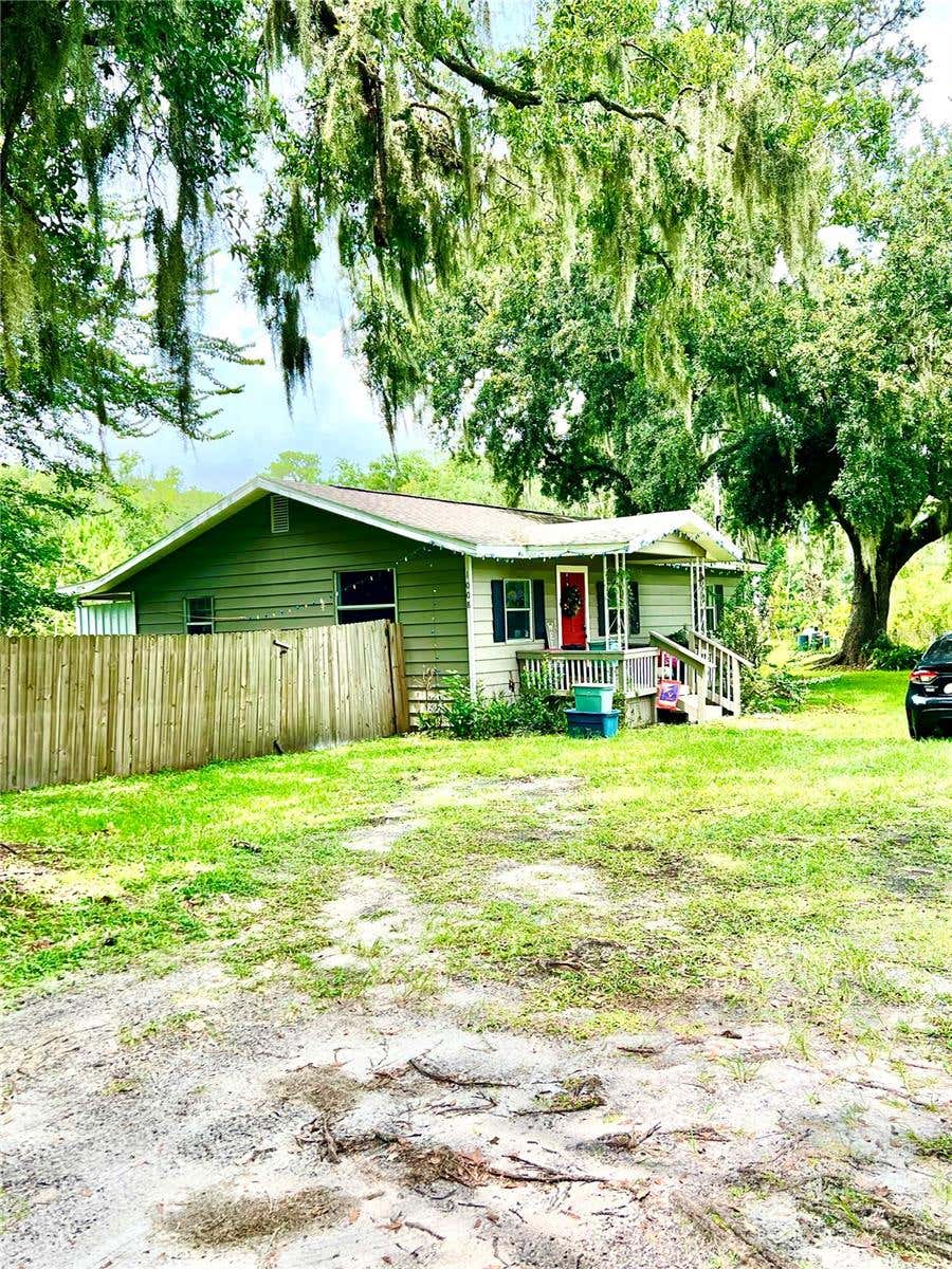 Photo of 1008 Gray Street, Plant City, FL 33563 (MLS # TB8537570)