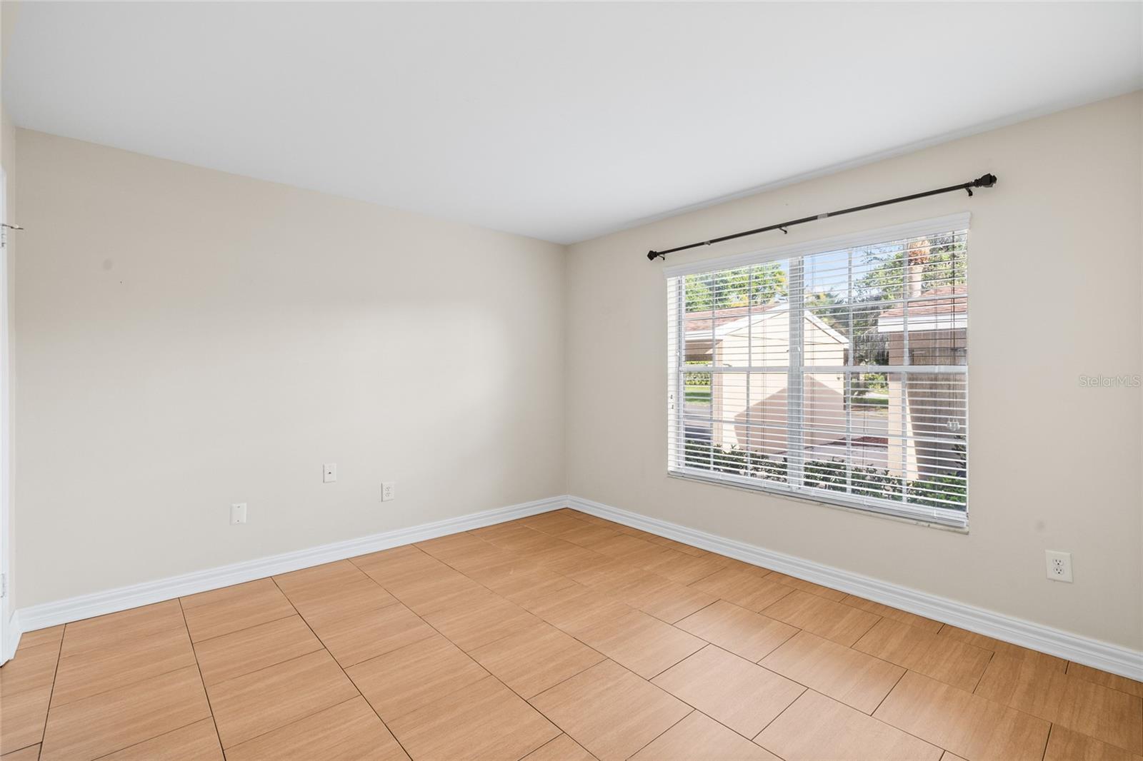 THE GRAND AT OLDE CARROLLWOOD - Residential