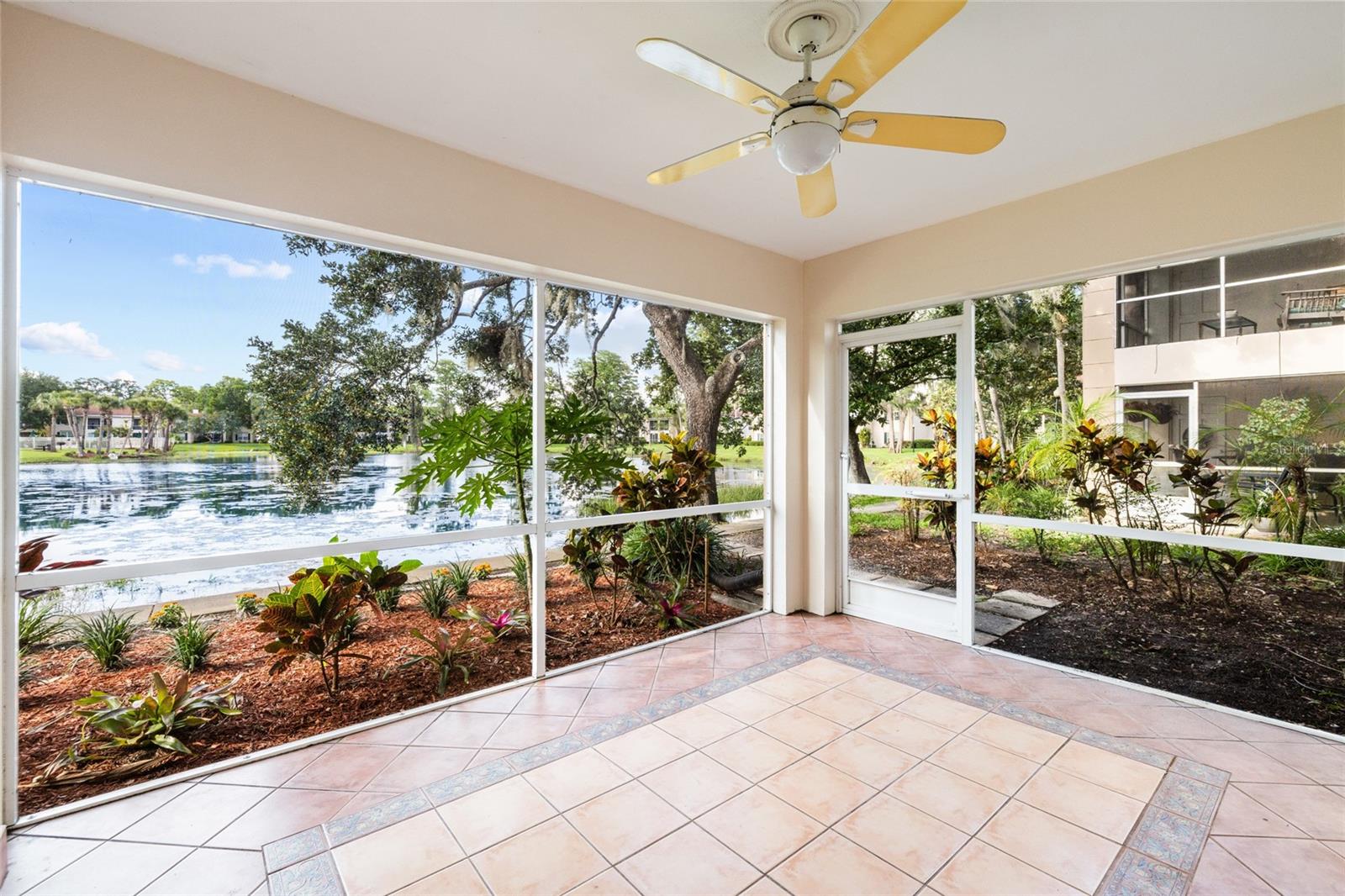 THE GRAND AT OLDE CARROLLWOOD - Residential